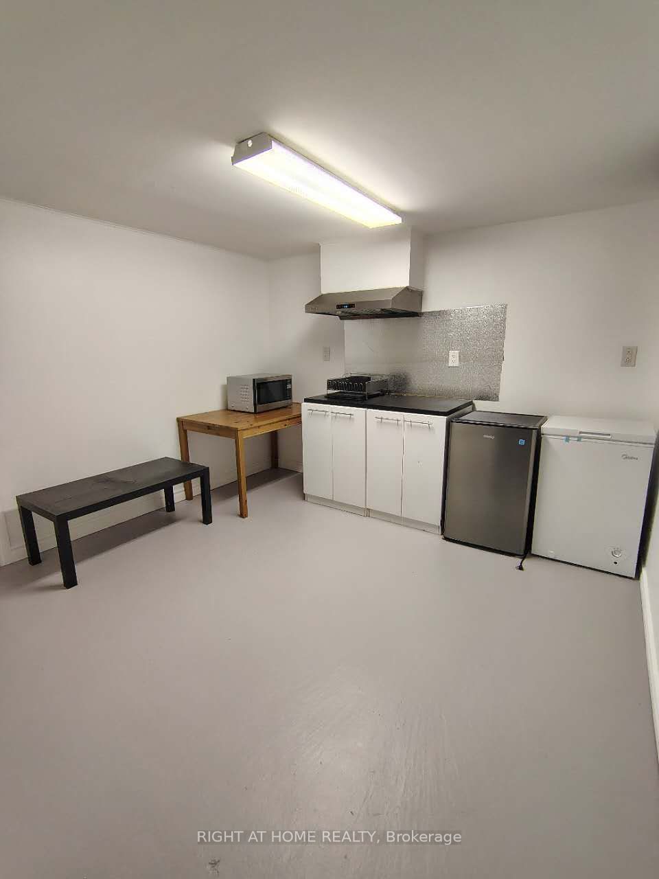 78 Olympic Crescent Property Photo 30