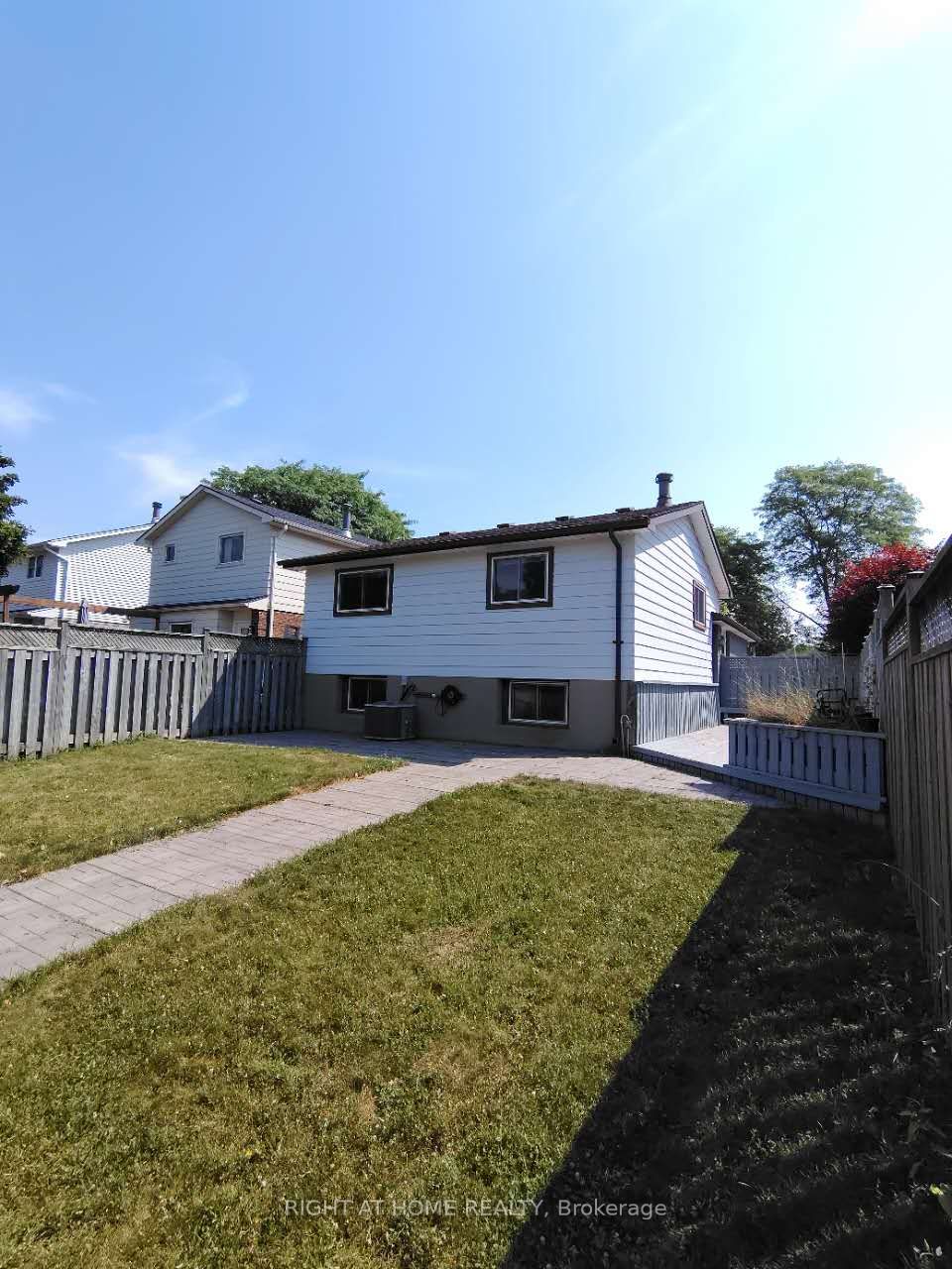 78 Olympic Crescent Property Photo 33