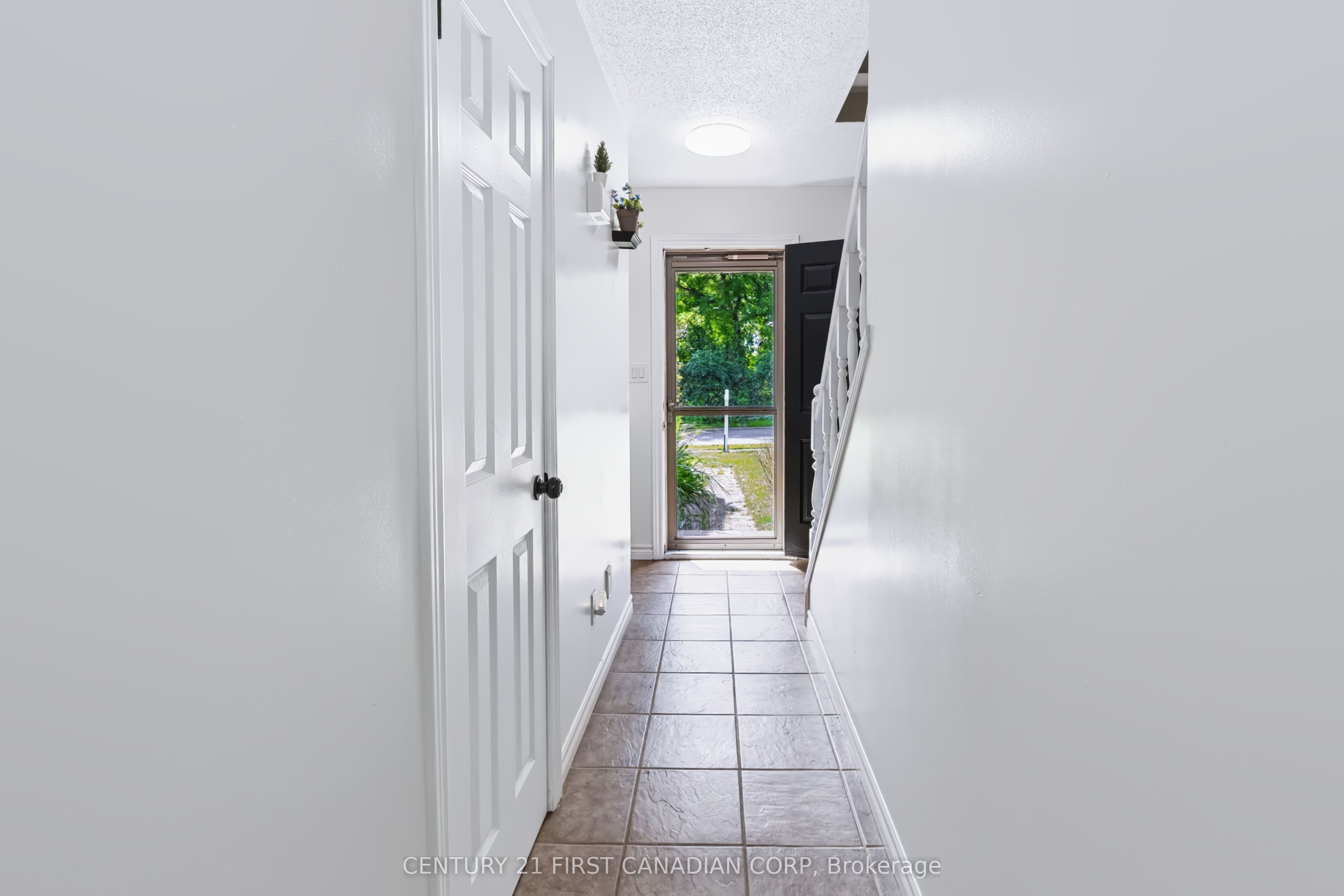 159 Walmer Gardens Property Photo 12