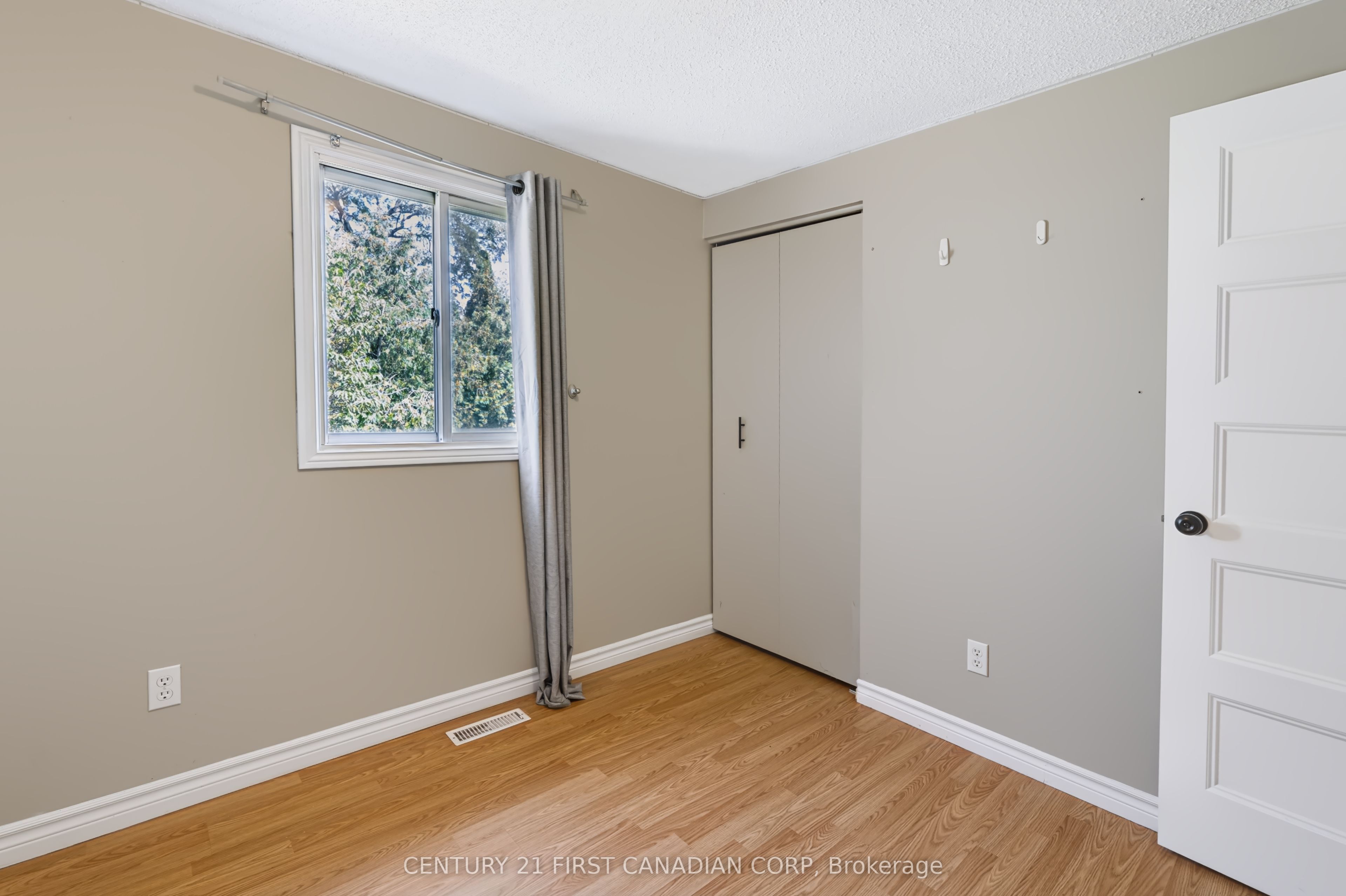159 Walmer Gardens Property Photo 32