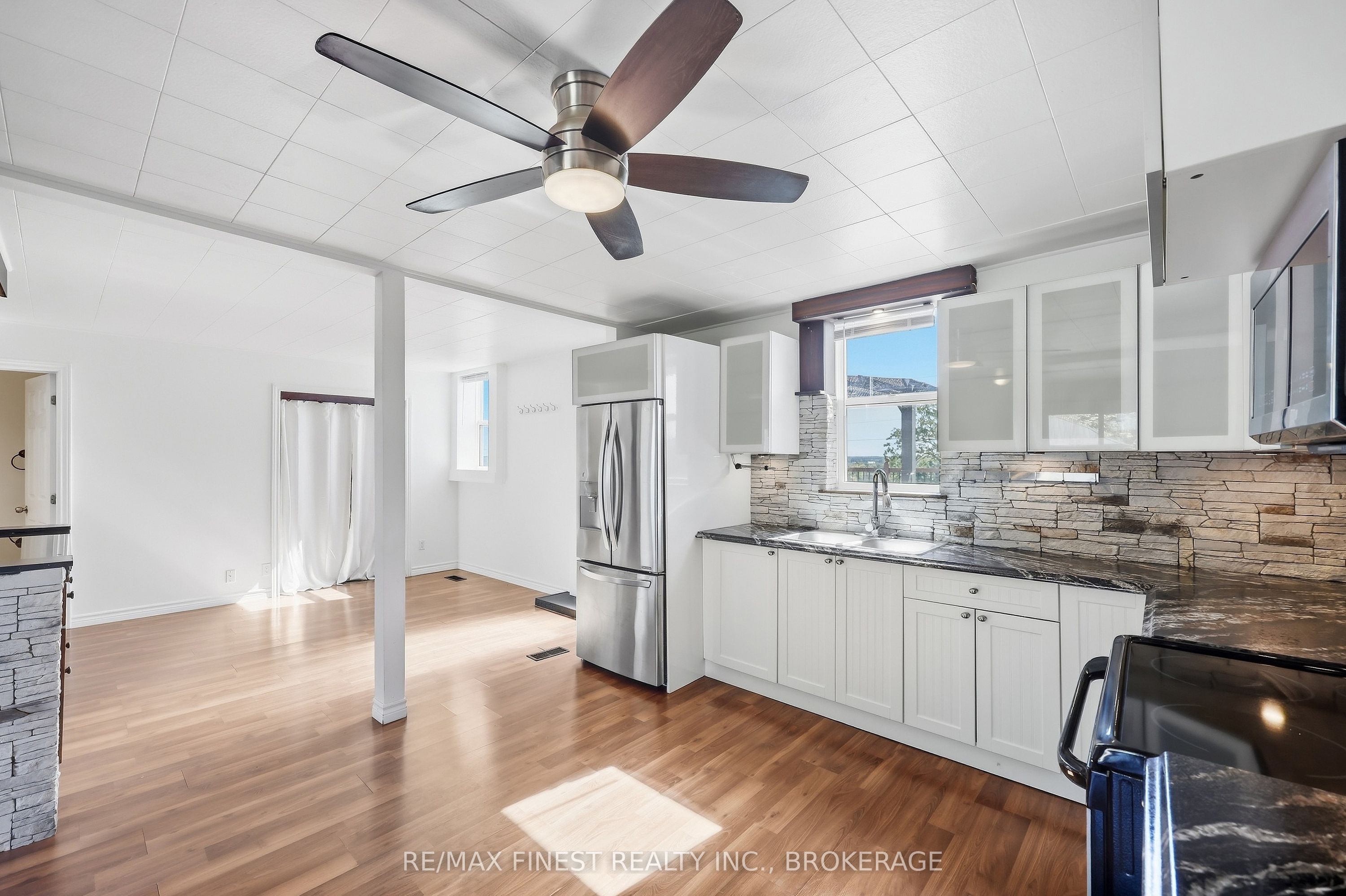 571 Centreville Road Property Photo 10