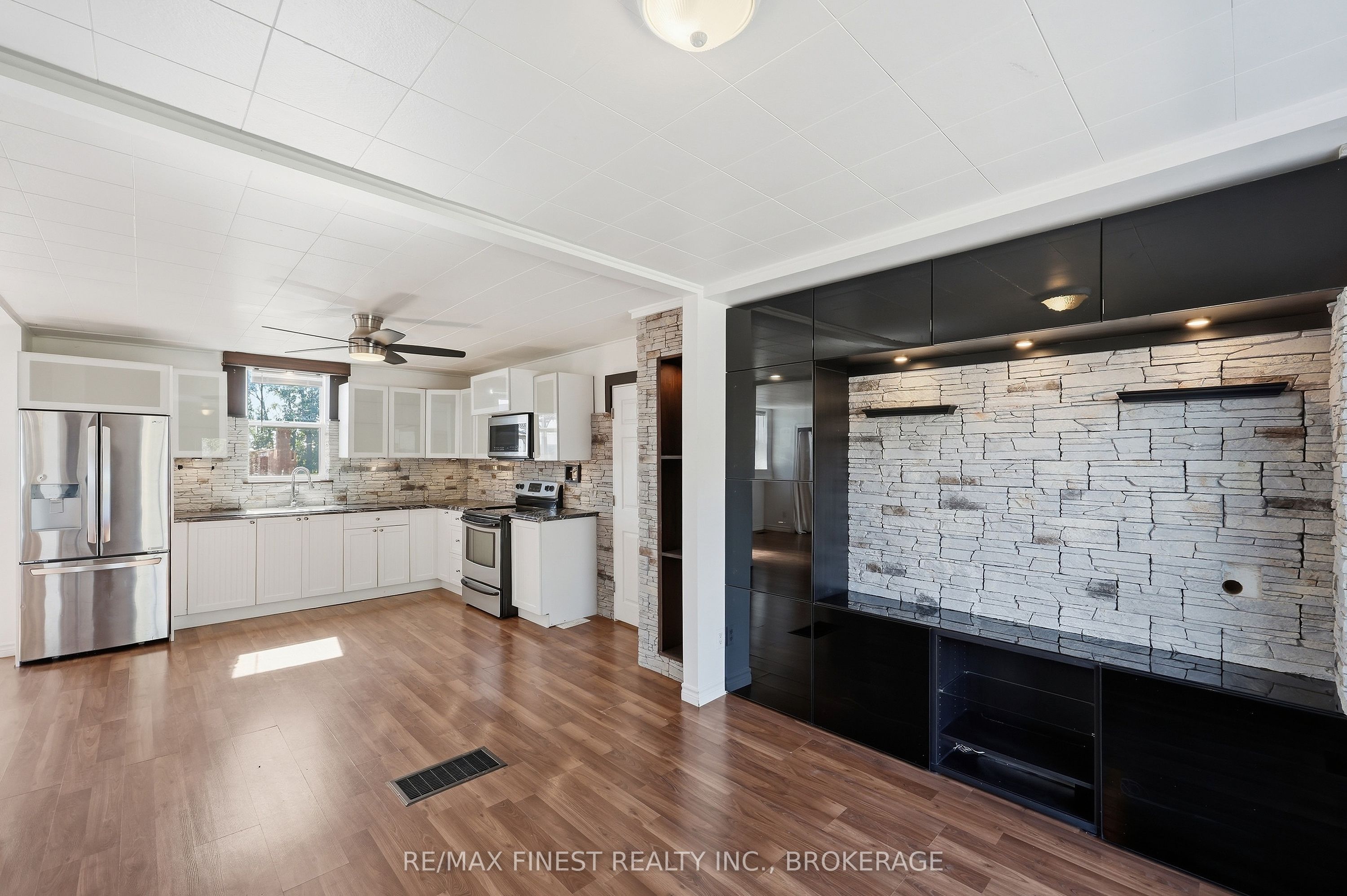 571 Centreville Road Property Photo 13