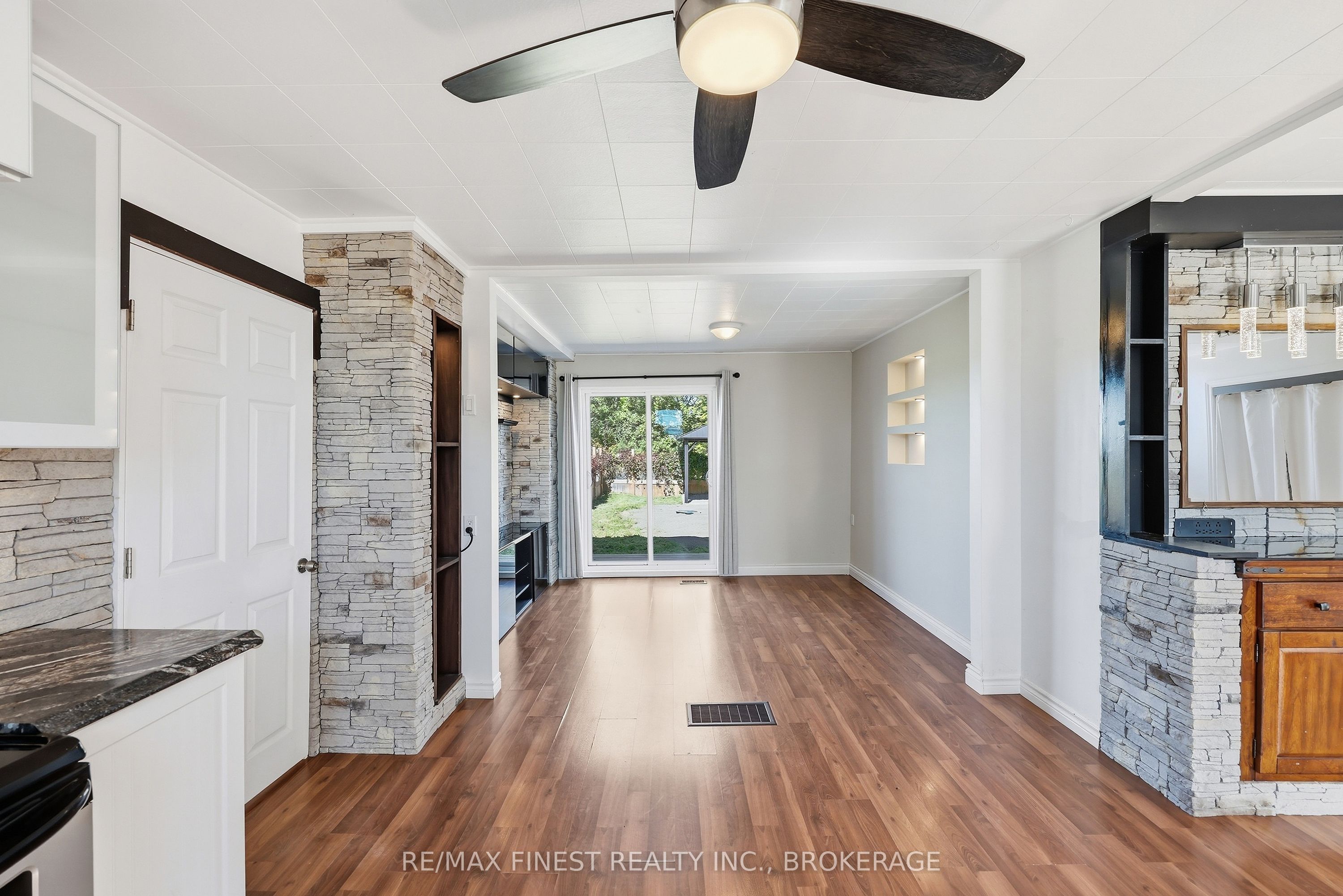 571 Centreville Road Property Photo 14