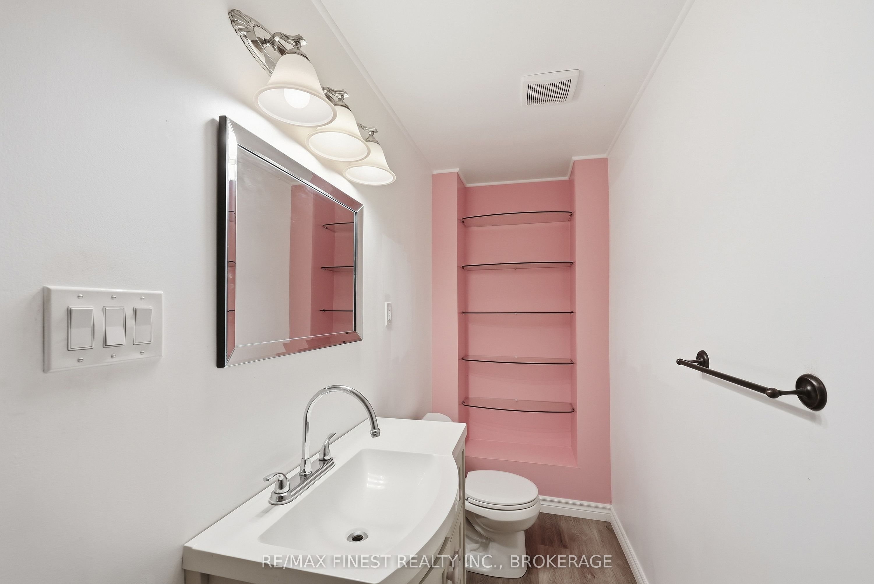 571 Centreville Road Property Photo 19