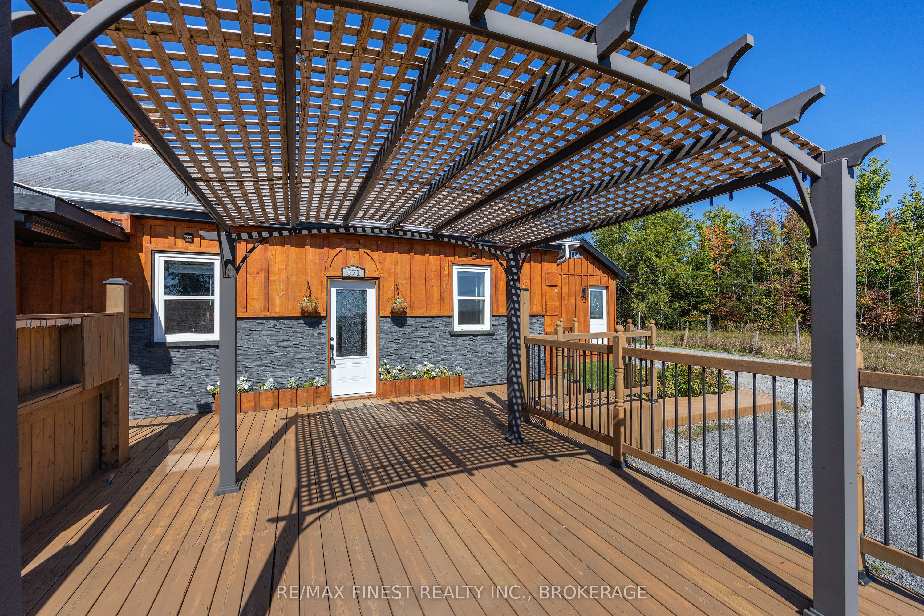 571 Centreville Road Property Photo 27