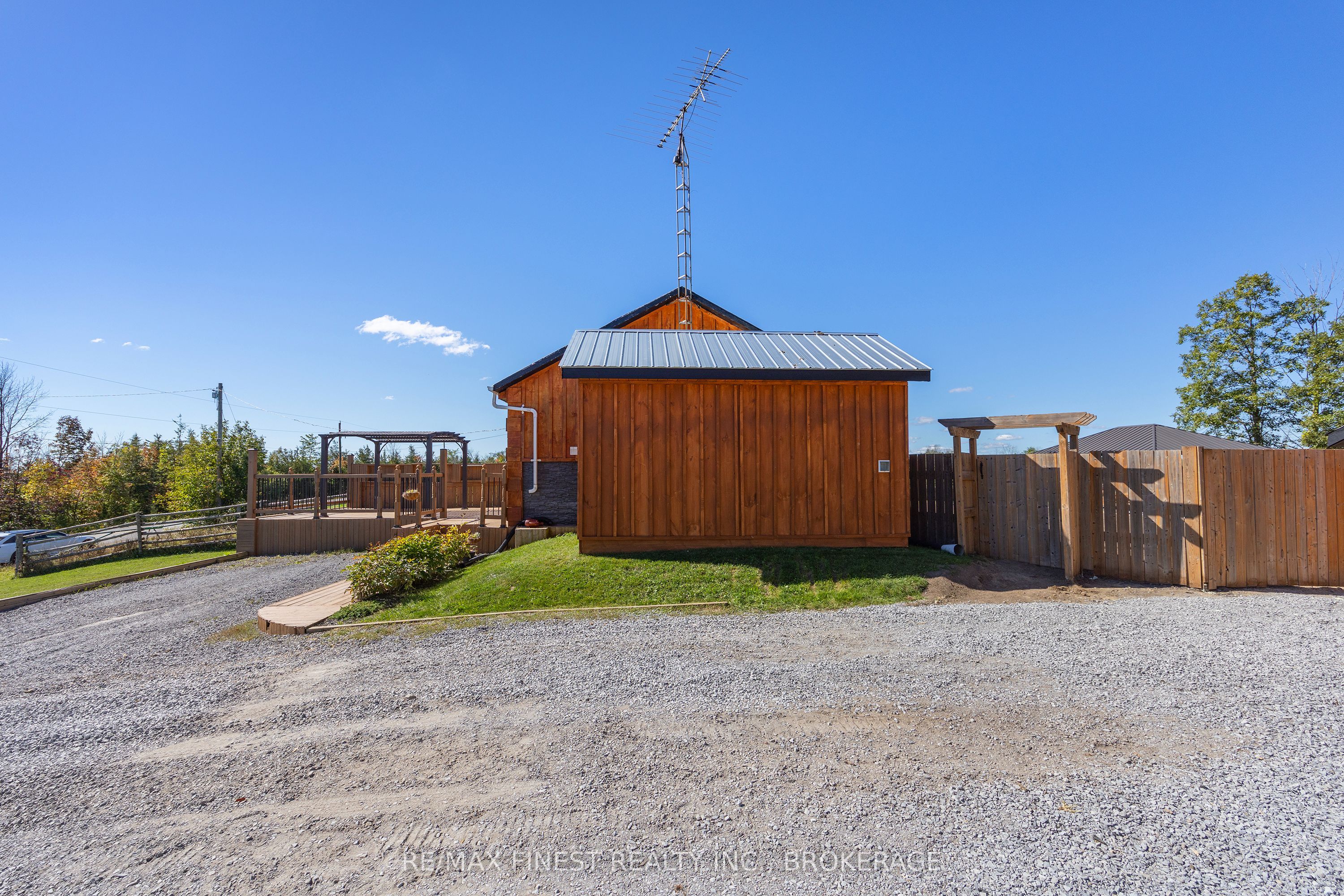571 Centreville Road Property Photo 31