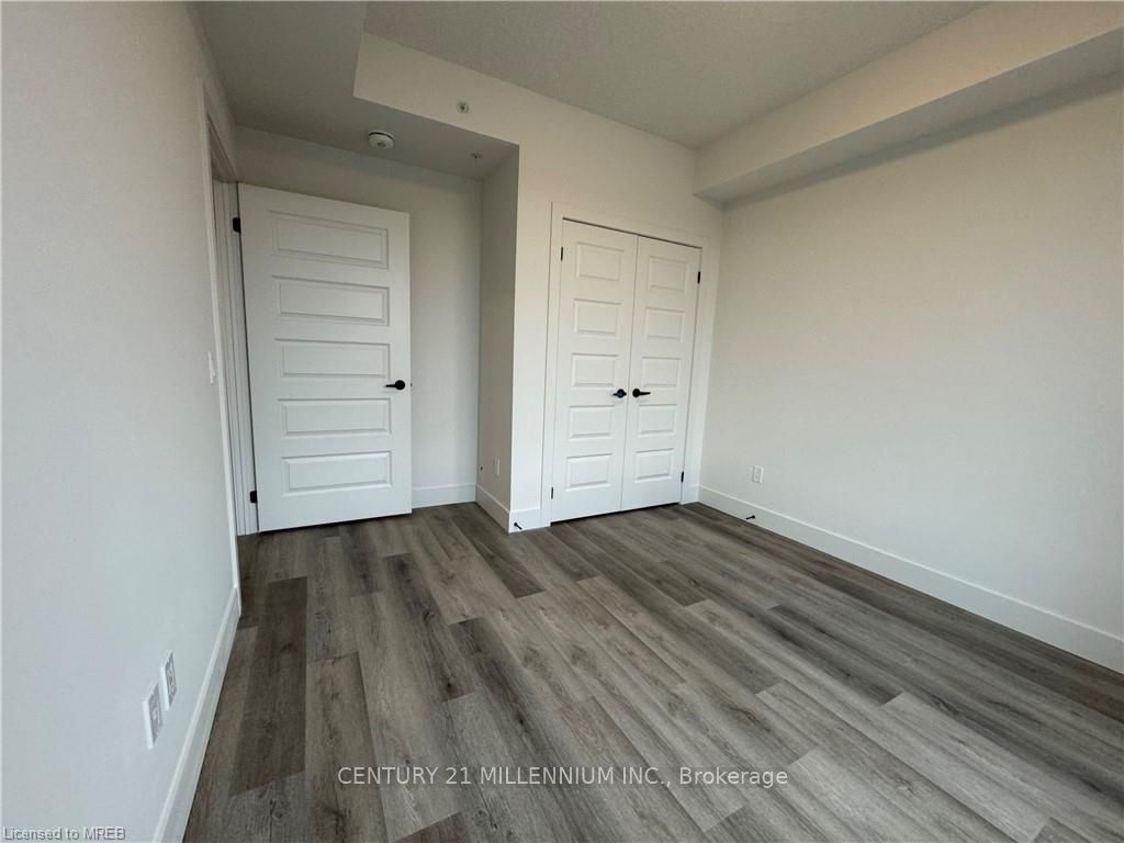107 Roger Street 611 Property Photo 5