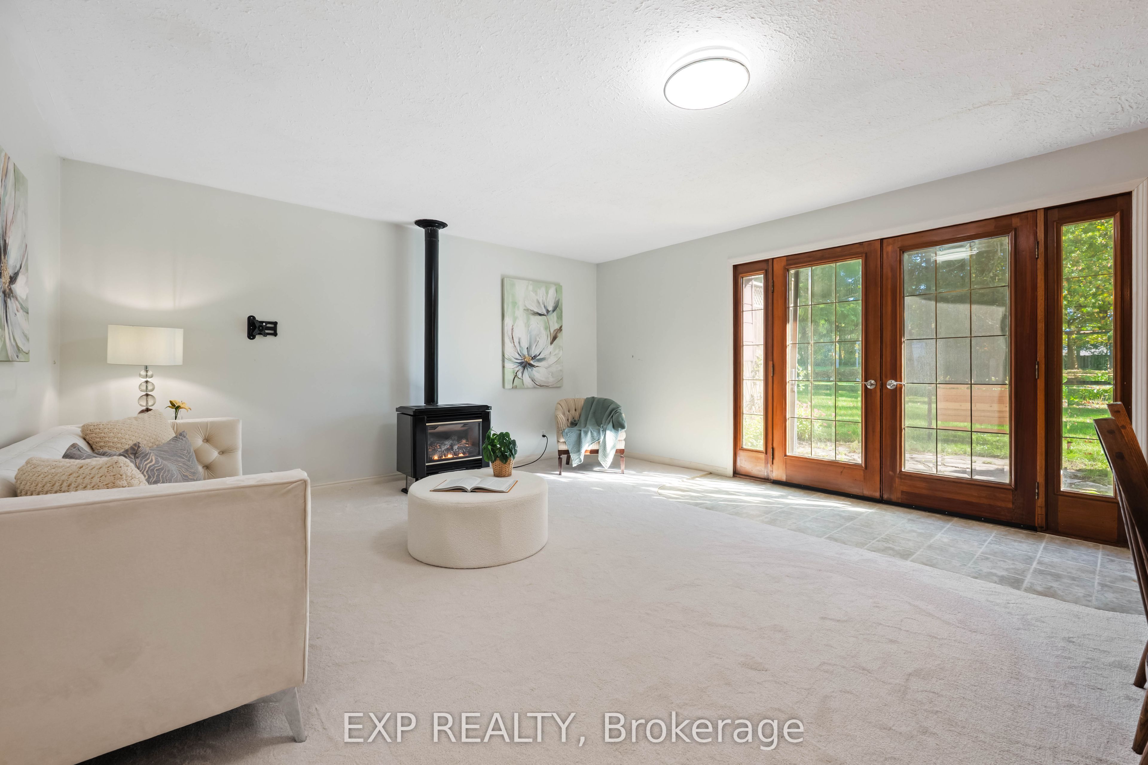 3 Purple Road Property Photo 34