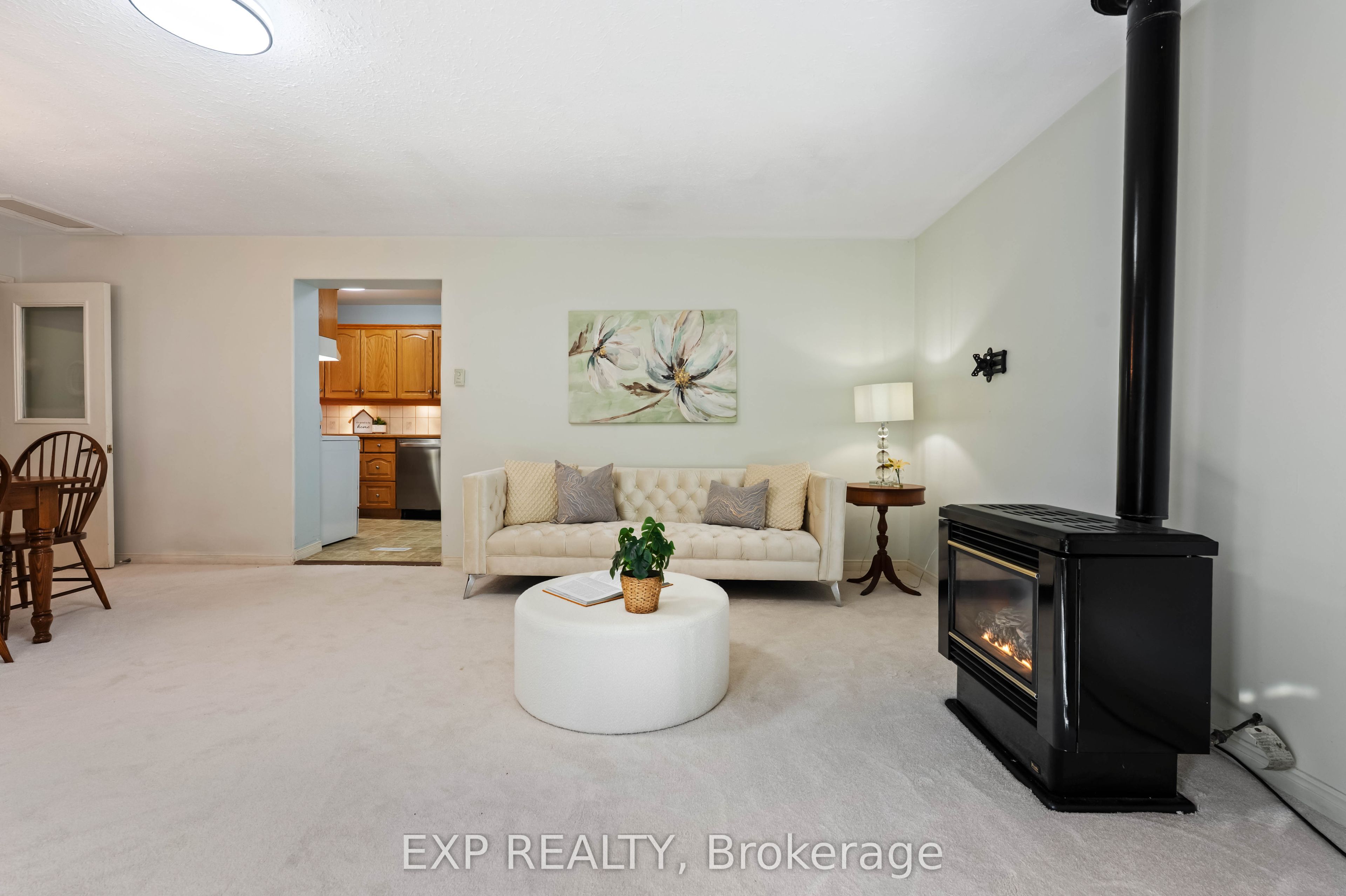 3 Purple Road Property Photo 36