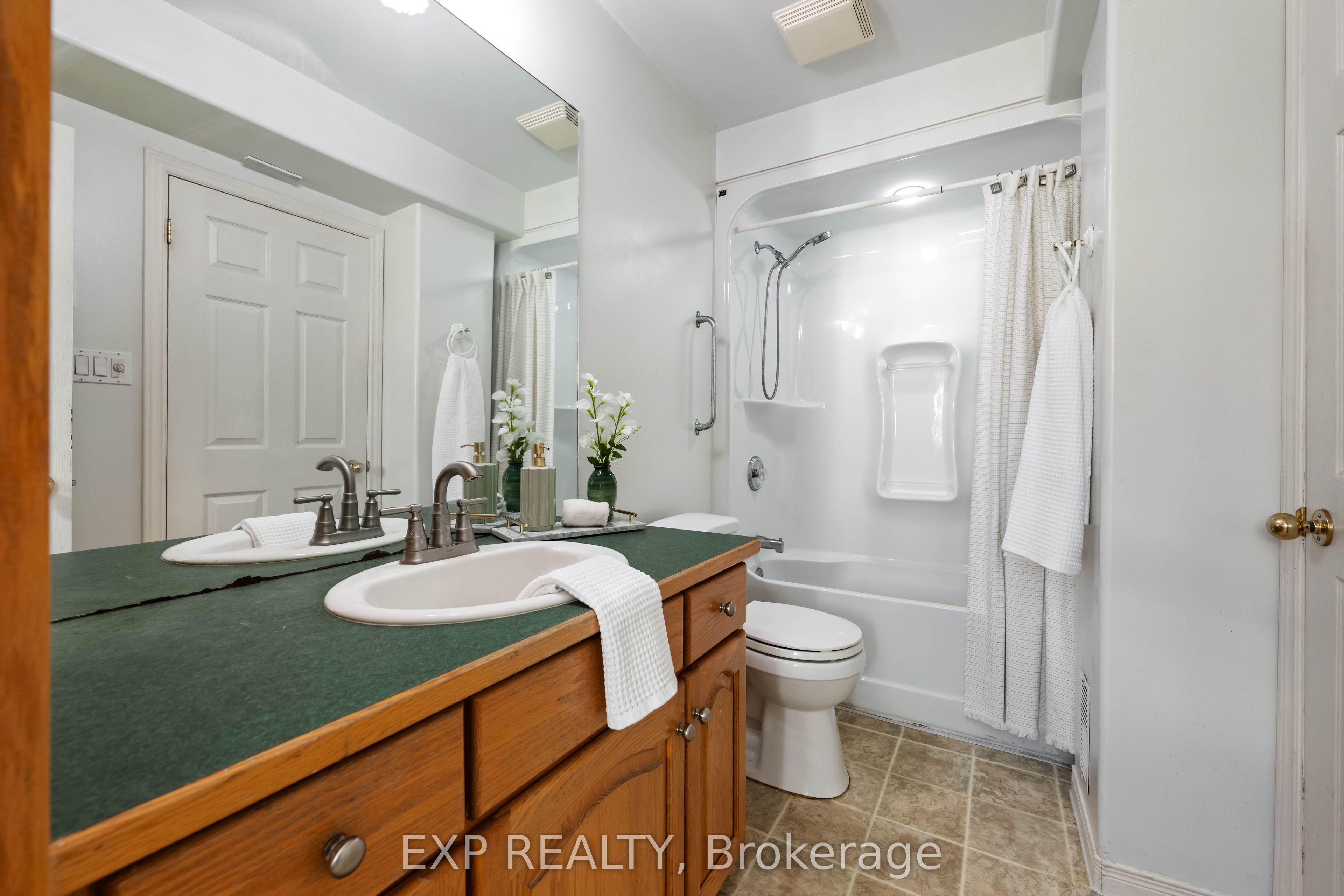 3 Purple Road Property Photo 39