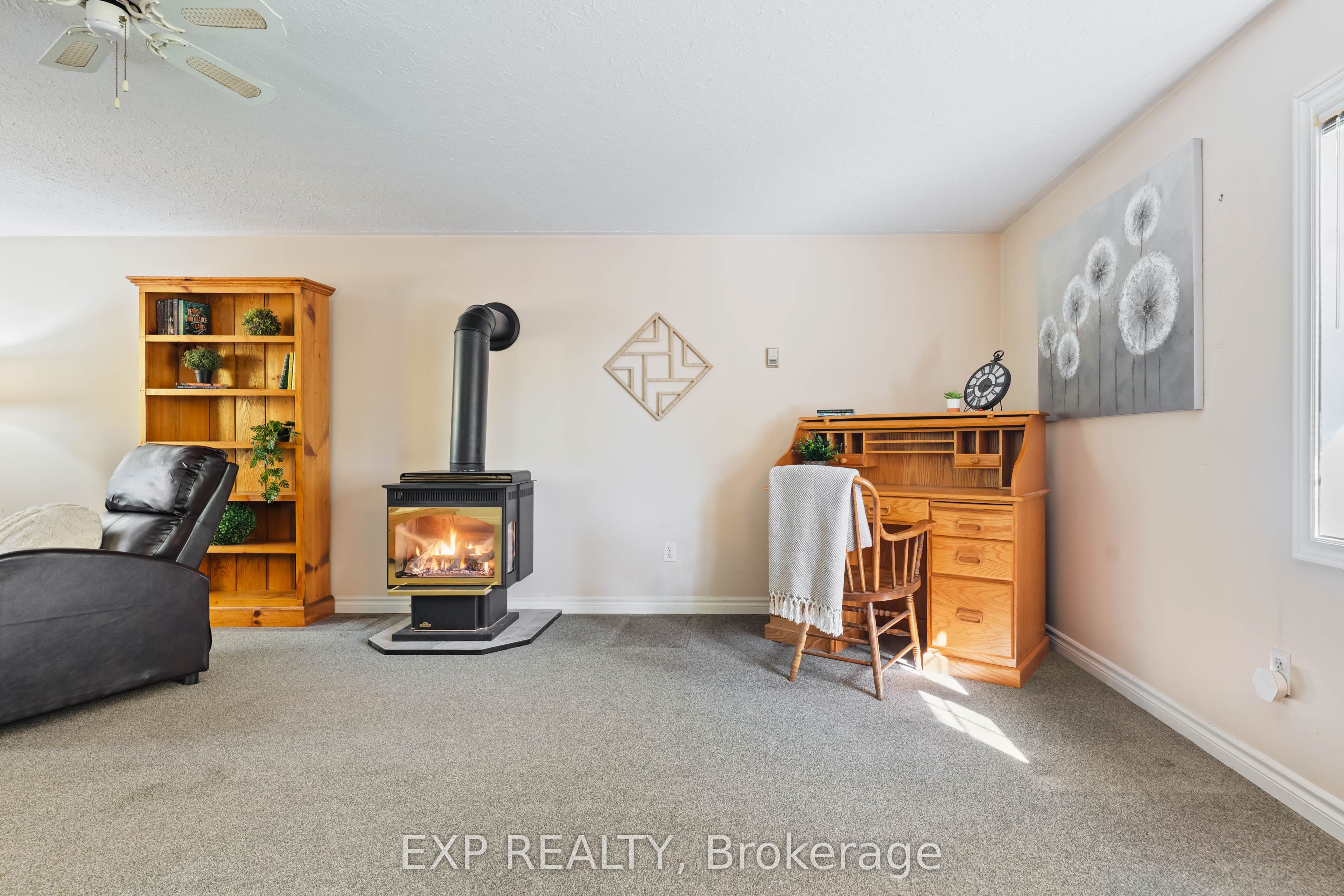 3 Purple Road Property Photo 42