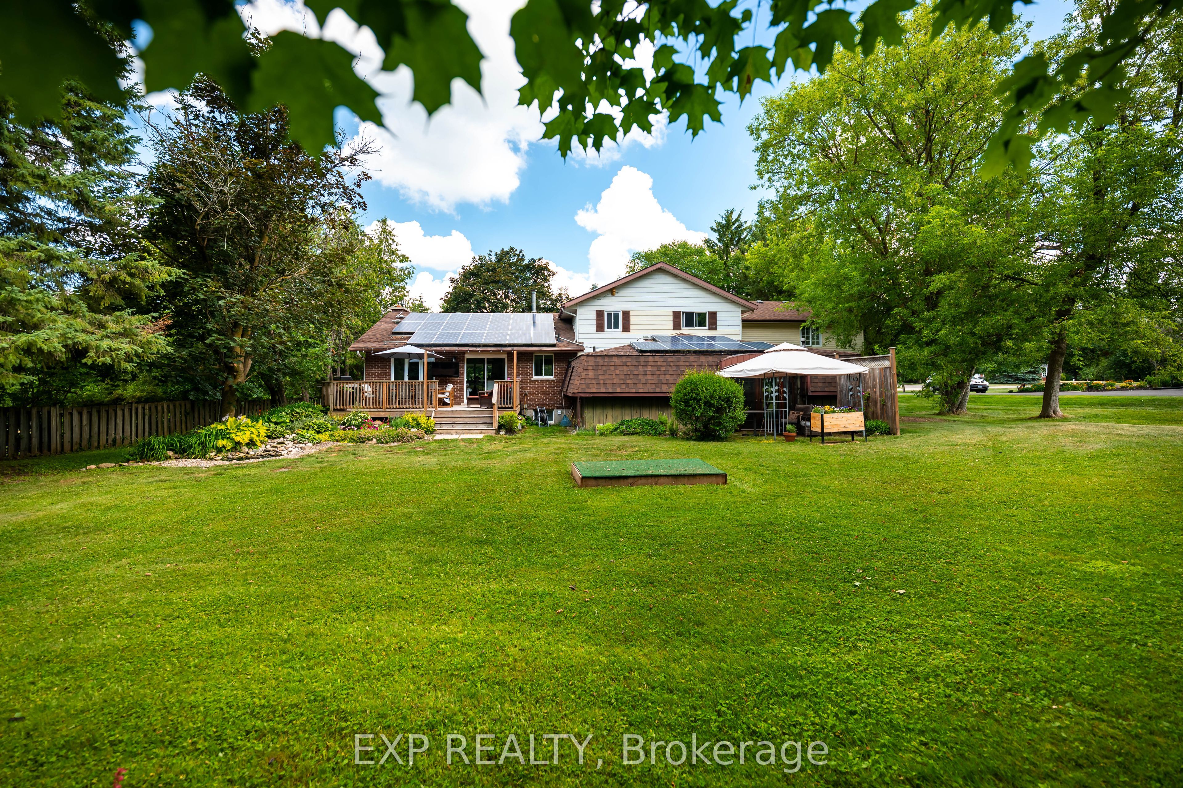 3 Purple Road Property Photo 45