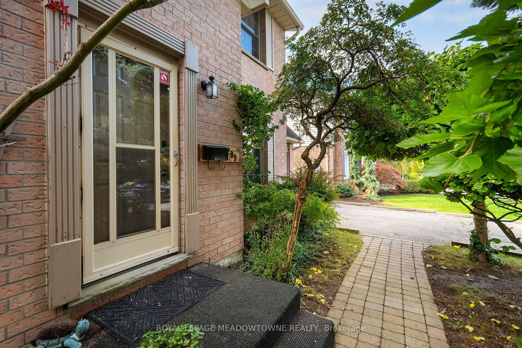 209 Elmira Road S Property Photo 3
