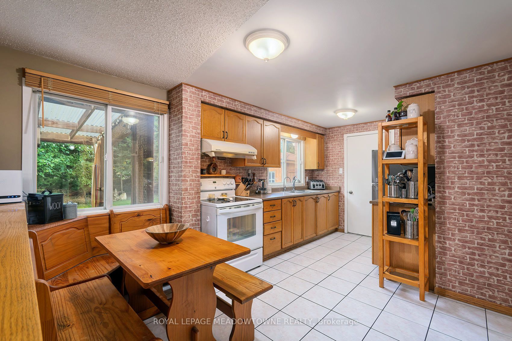 209 Elmira Road S Property Photo 7