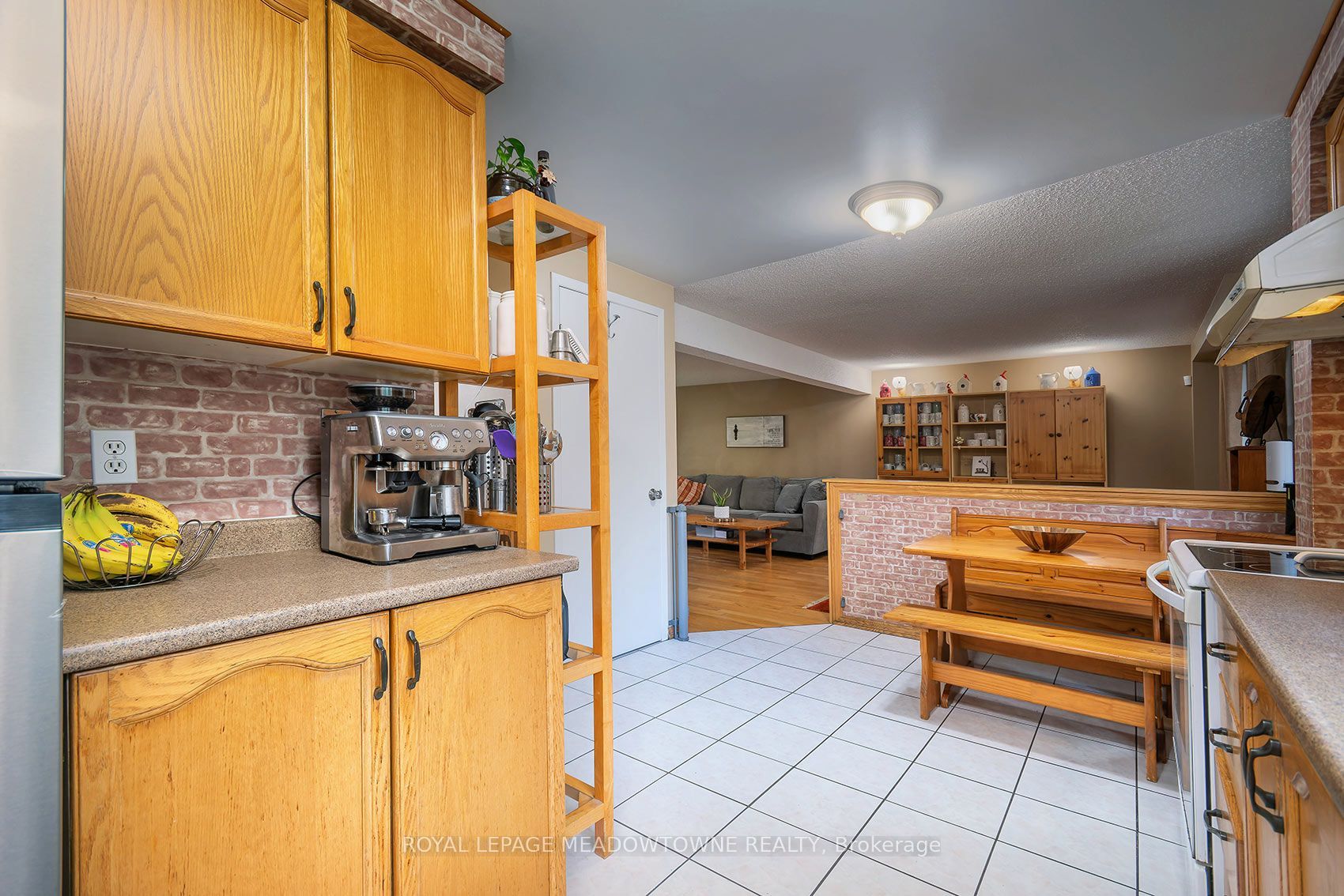 209 Elmira Road S Property Photo 8