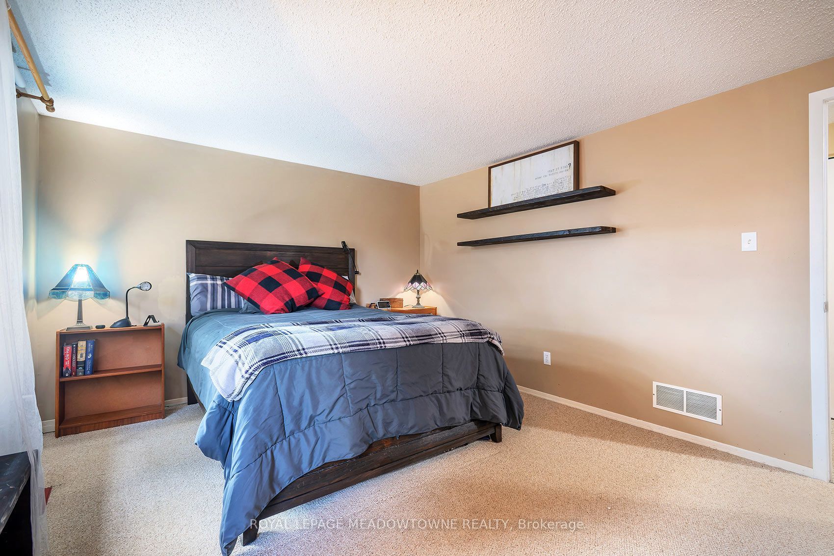 209 Elmira Road S Property Photo 16