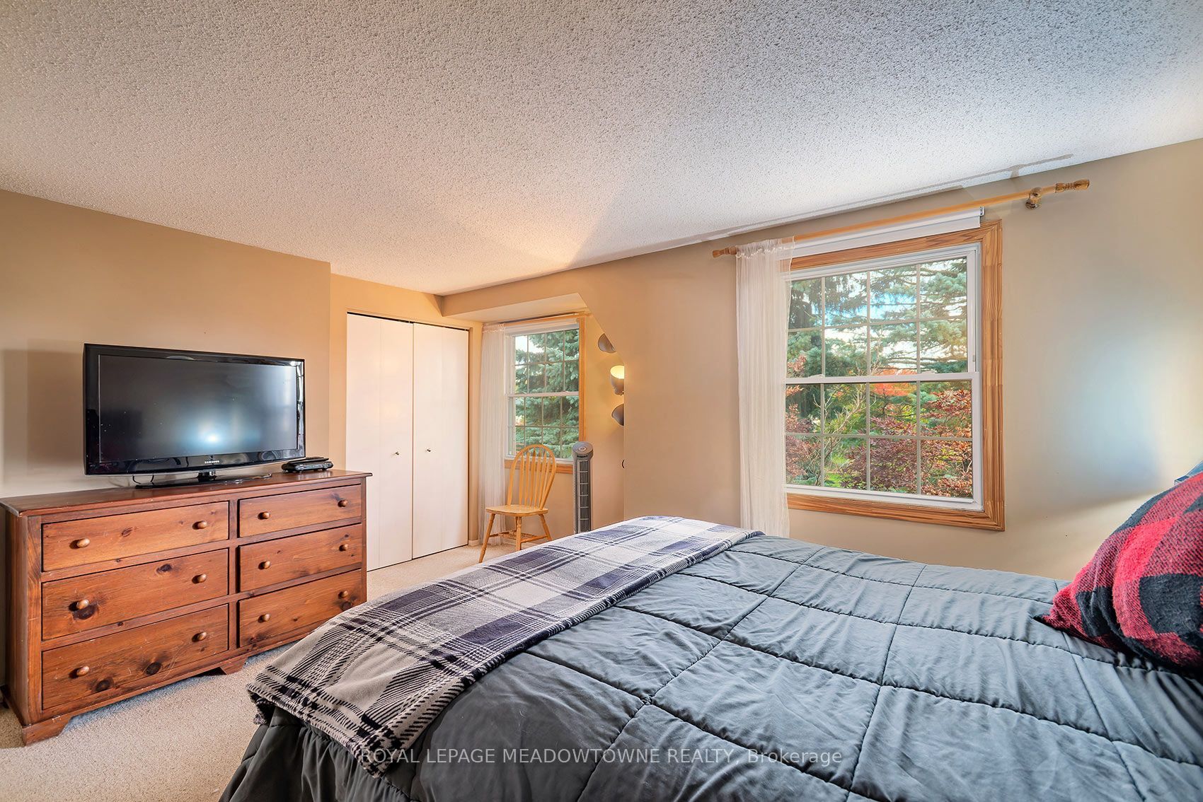 209 Elmira Road S Property Photo 17