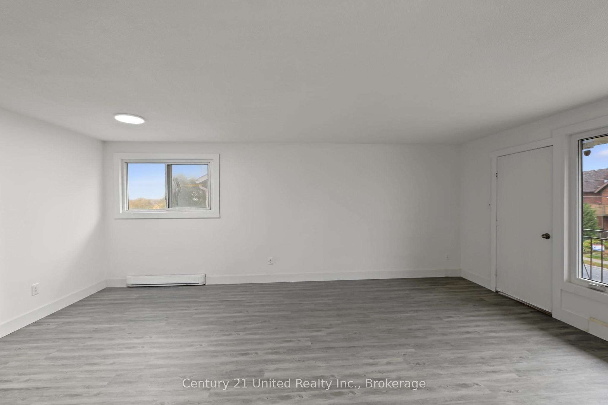 198 Aylmer Street N Property Photo 5