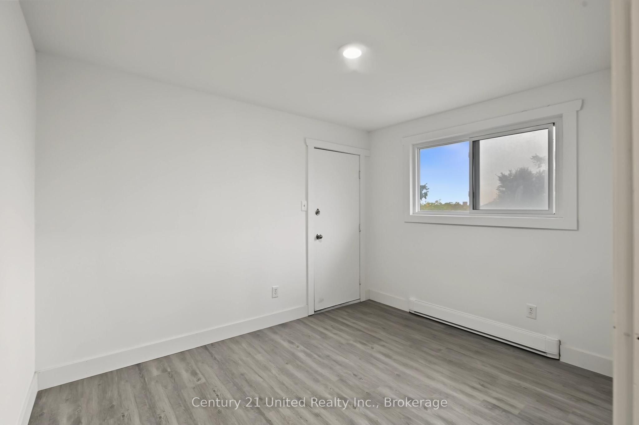 198 Aylmer Street N Property Photo 10