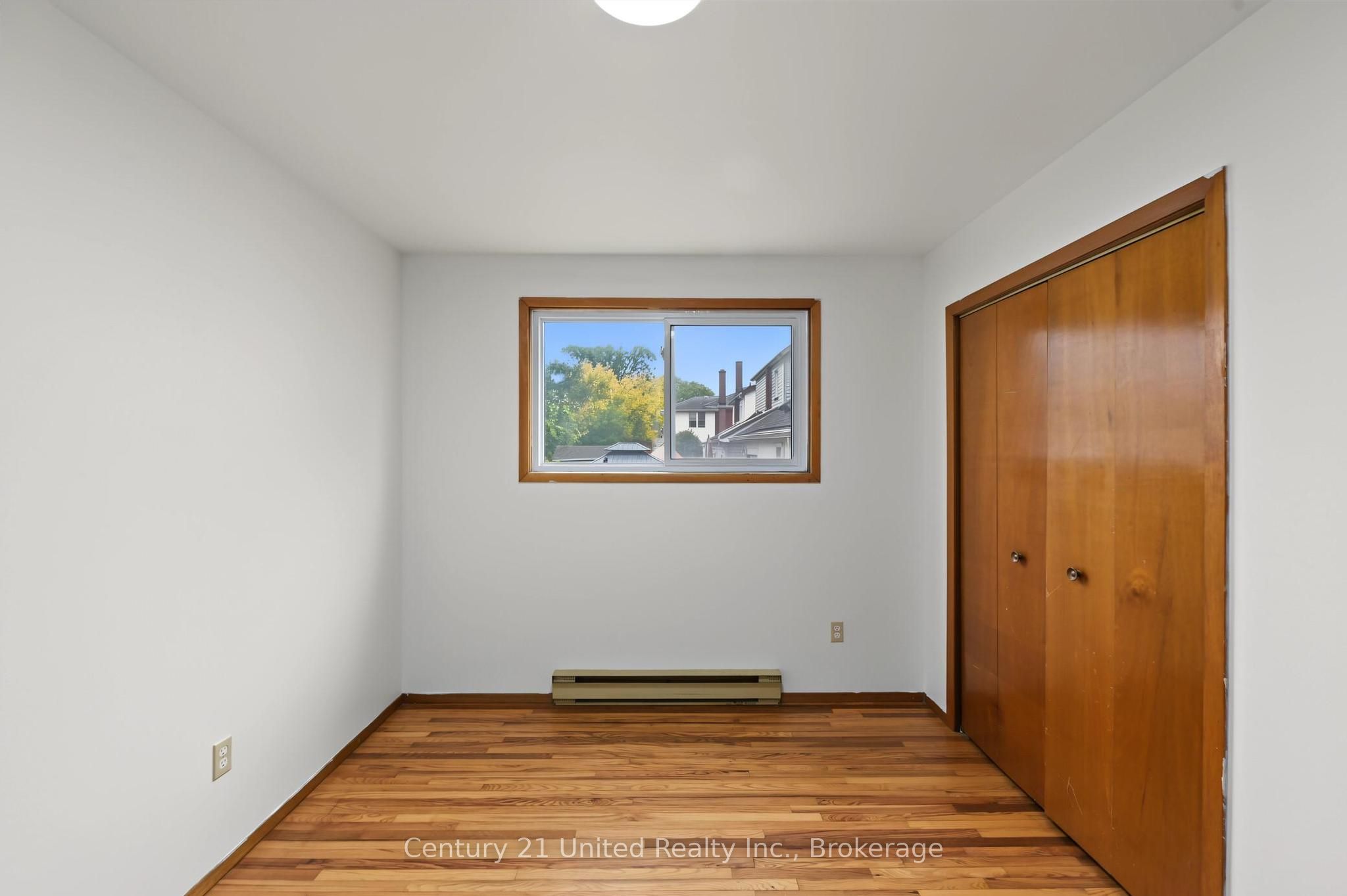 198 Aylmer Street N Property Photo 20