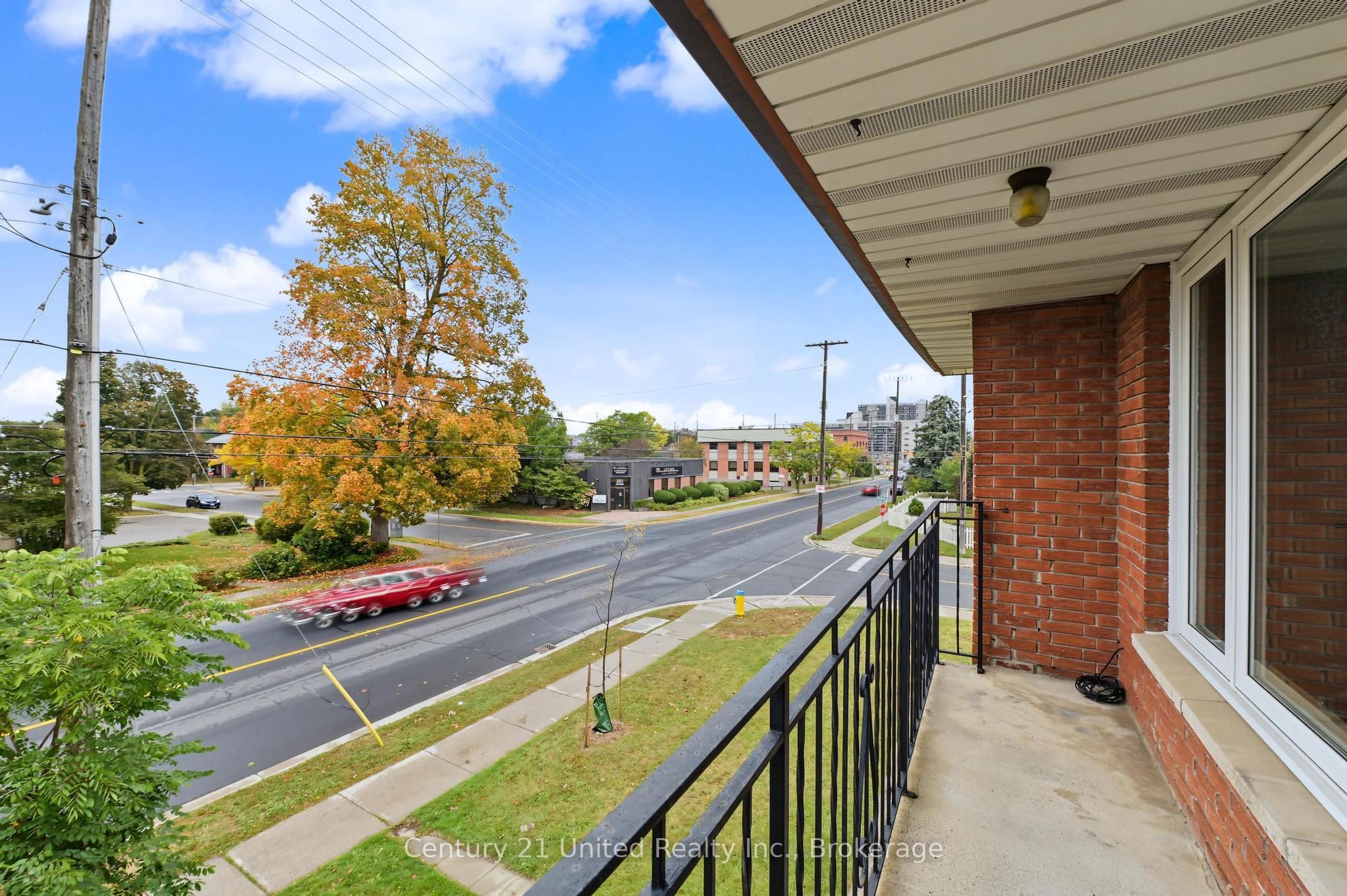 198 Aylmer Street N Property Photo 24
