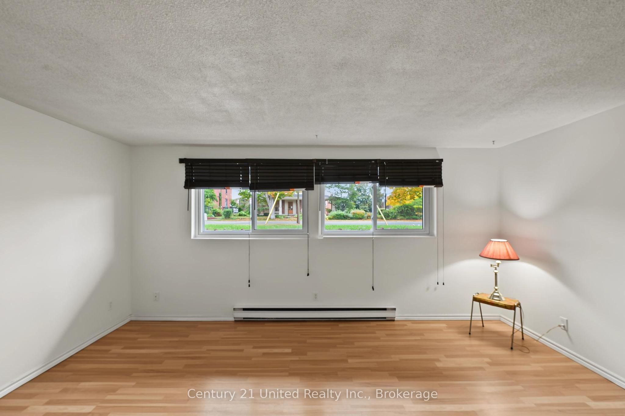 198 Aylmer Street N Property Photo 26