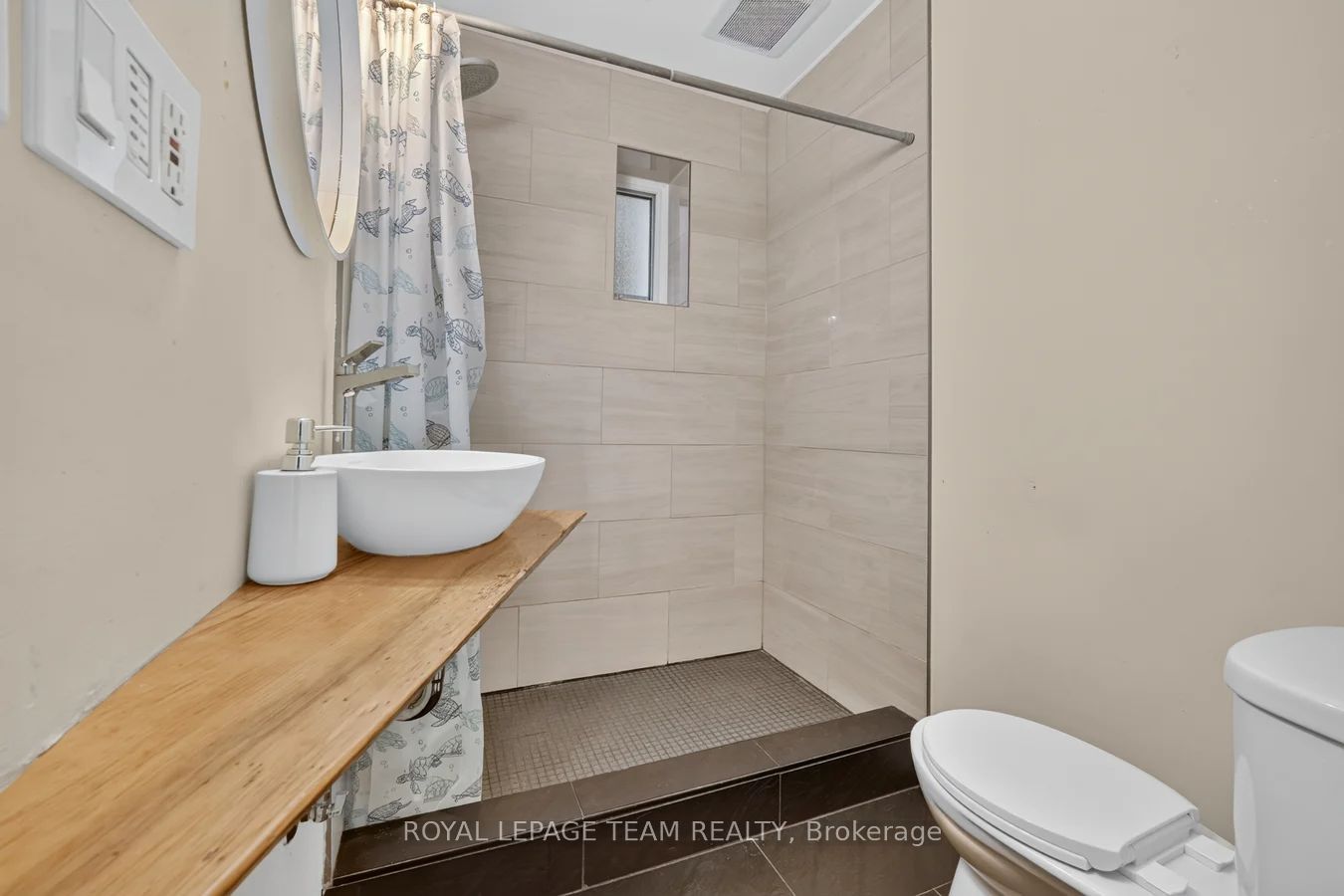 19 Desjardins Avenue 1 Property Photo 10