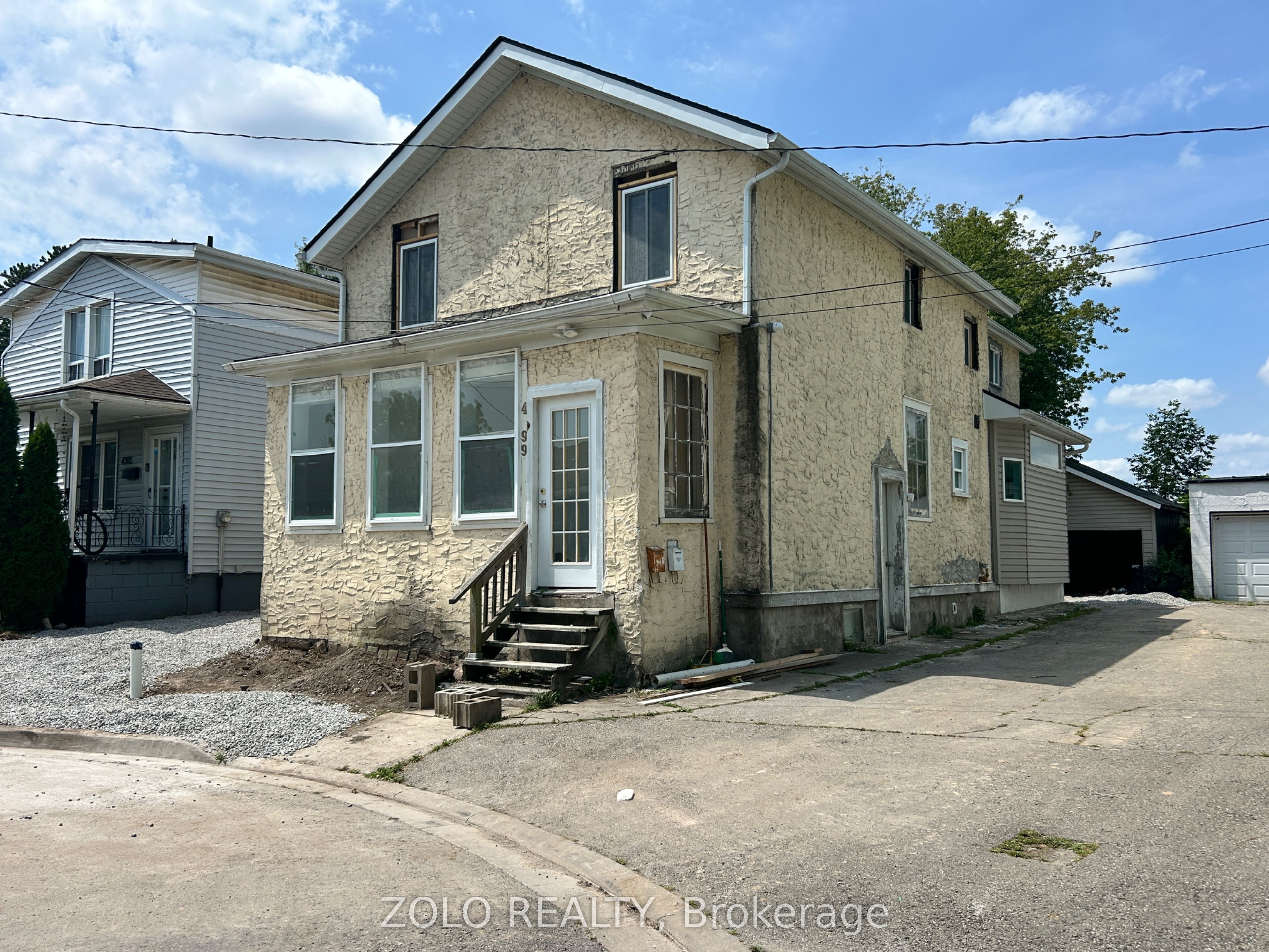 4299 Second Avenue 1 Property Photo 2