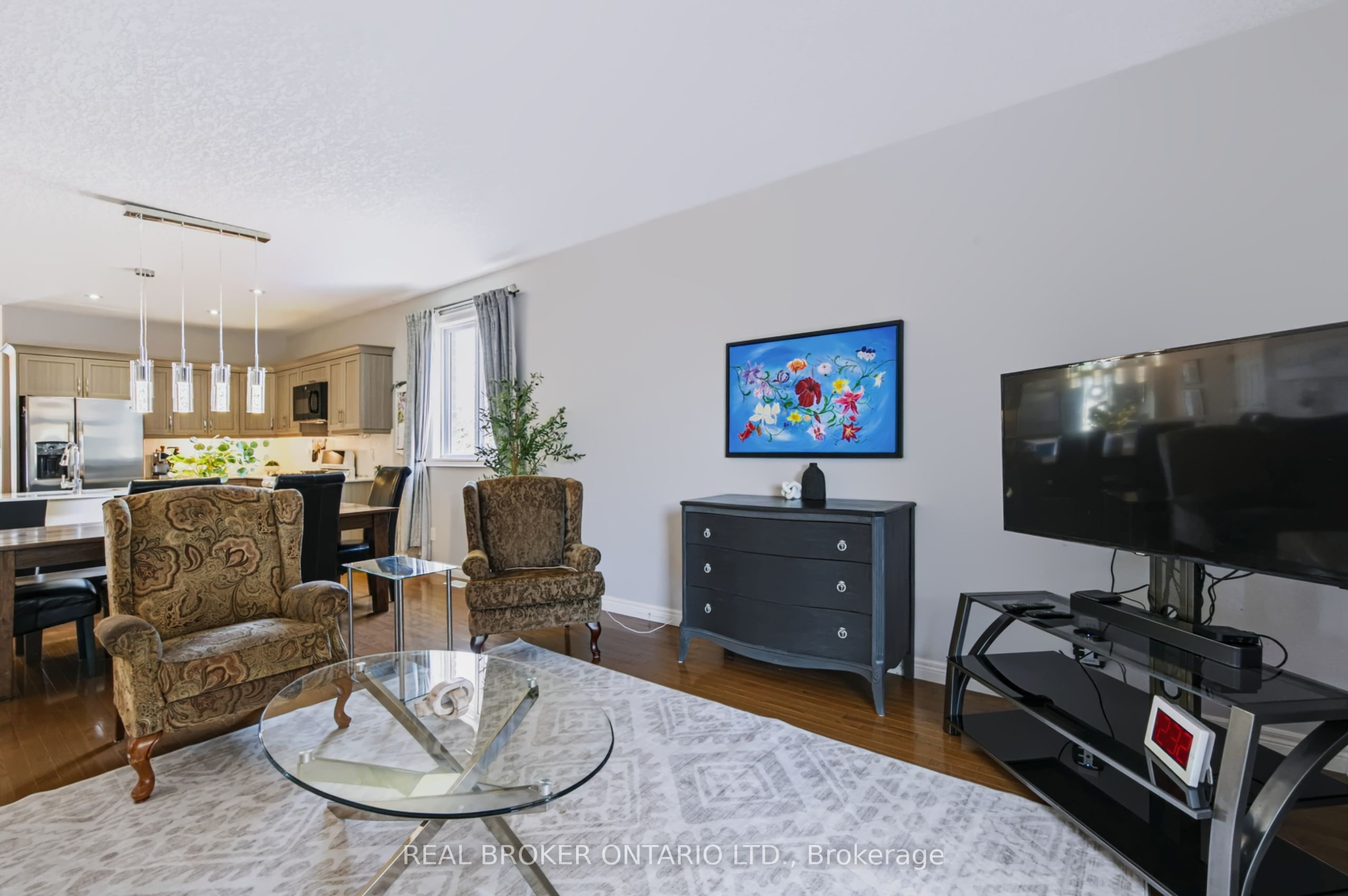 244 Dundas Street W 22 Property Photo 16