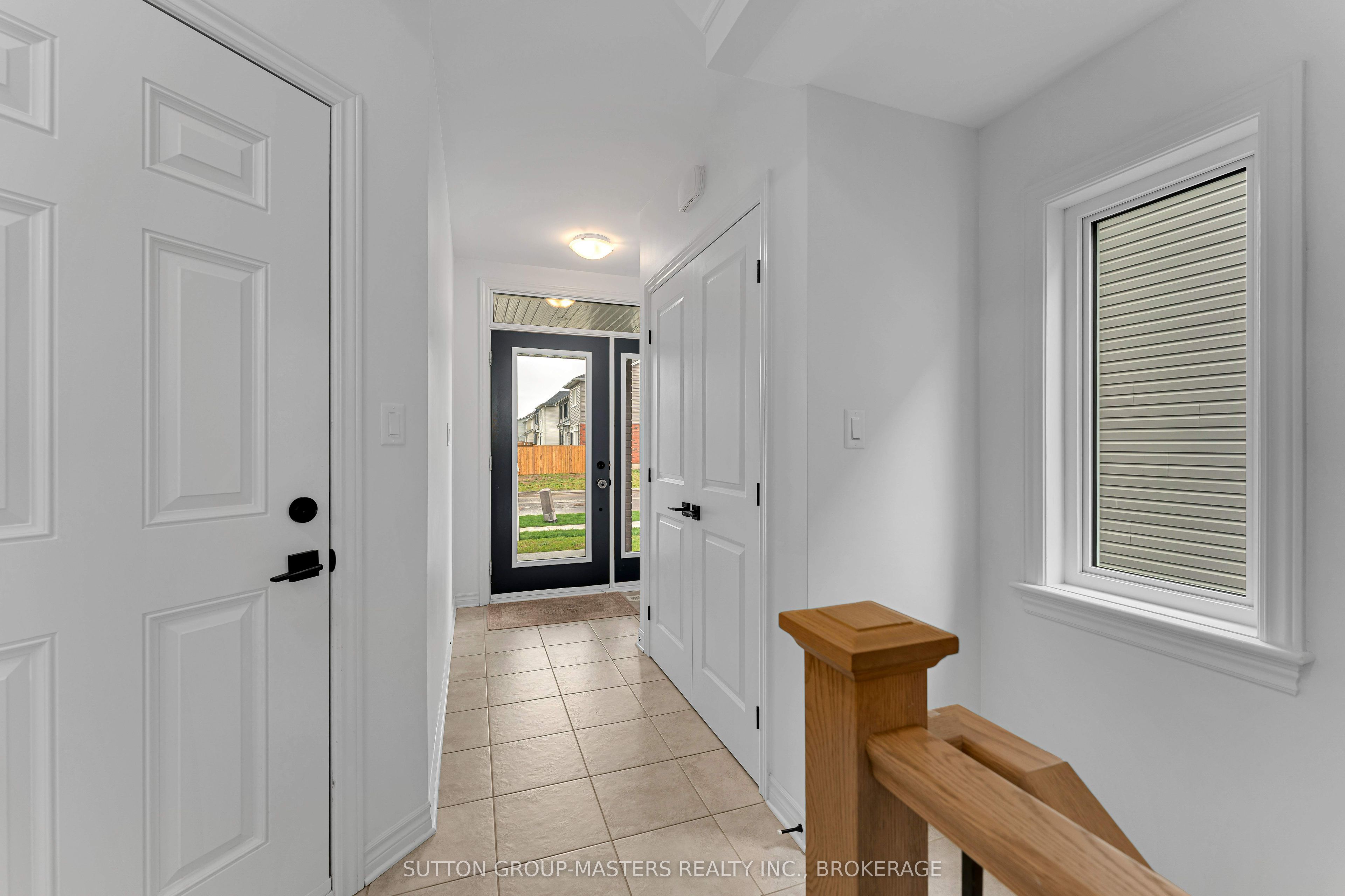 1283 Delancey Drive Property Photo 3