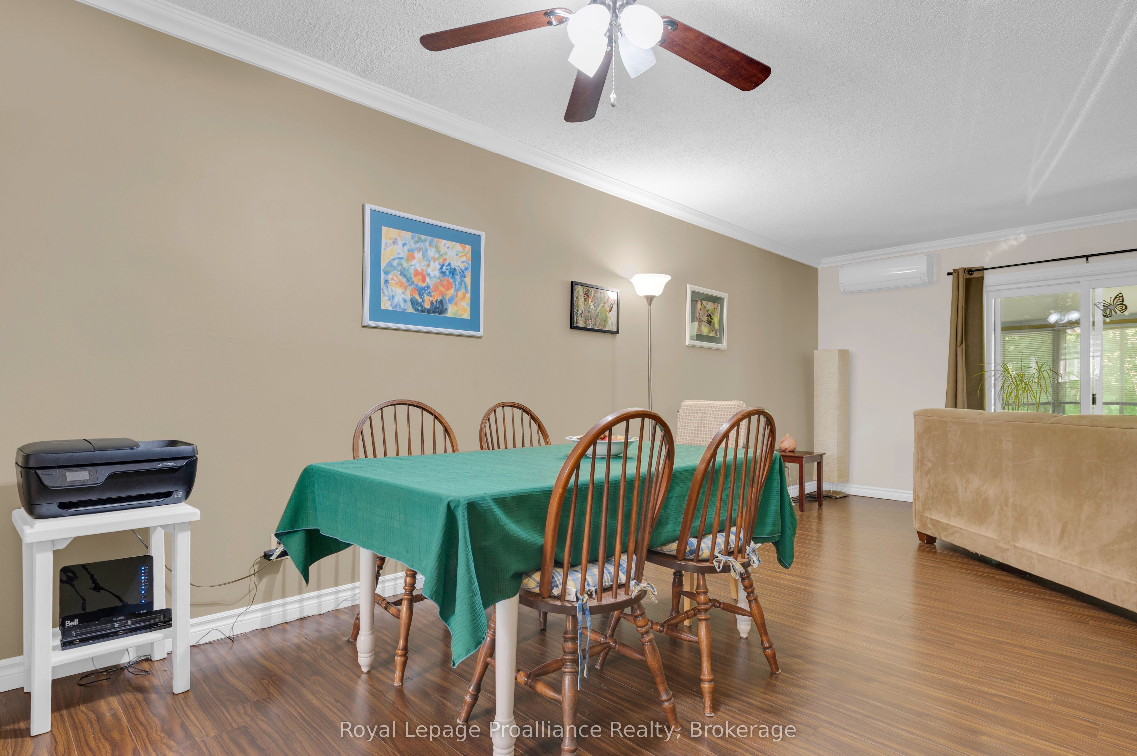 37 Young Street D Property Photo 7