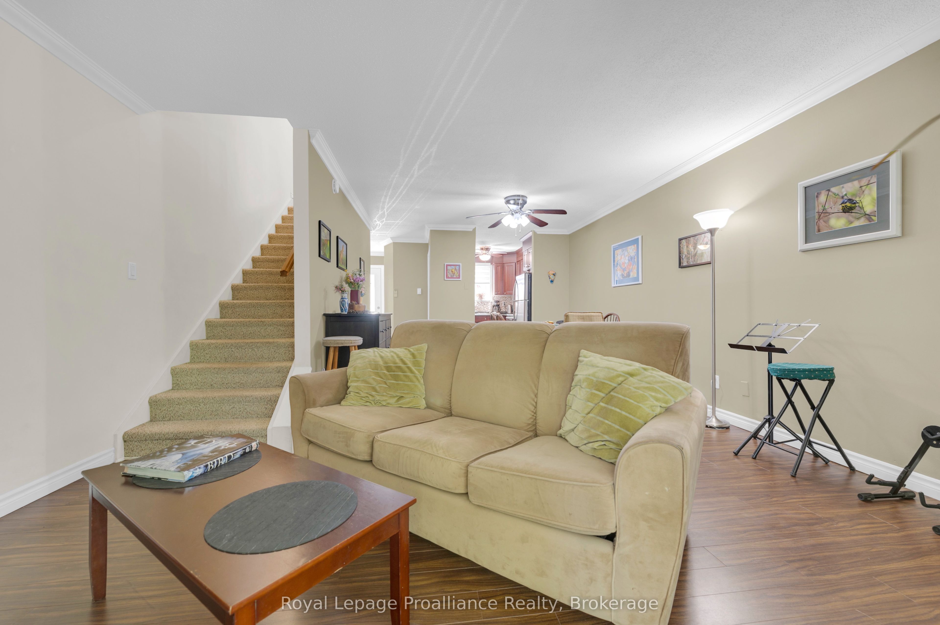 37 Young Street D Property Photo 15