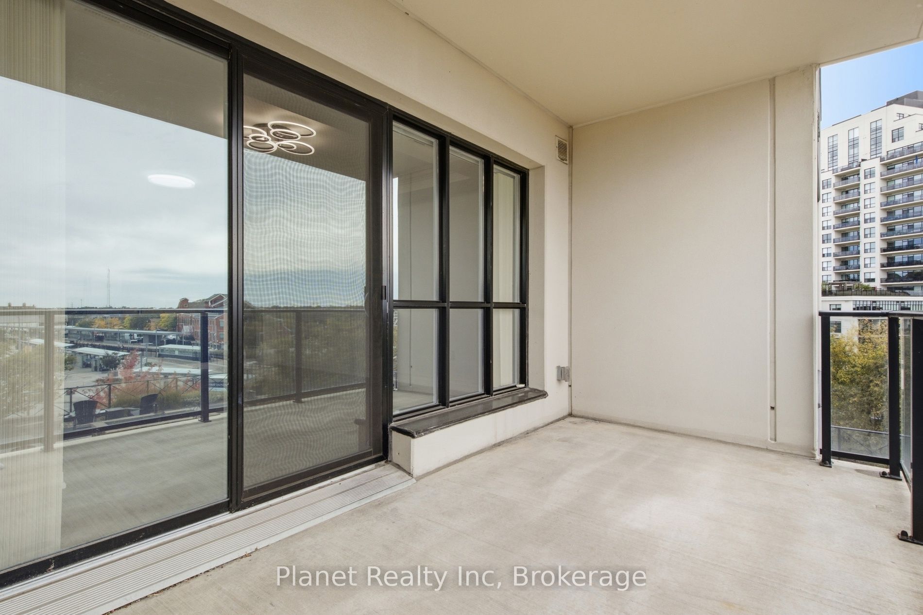 160 Macdonell Street 508 Property Photo 15