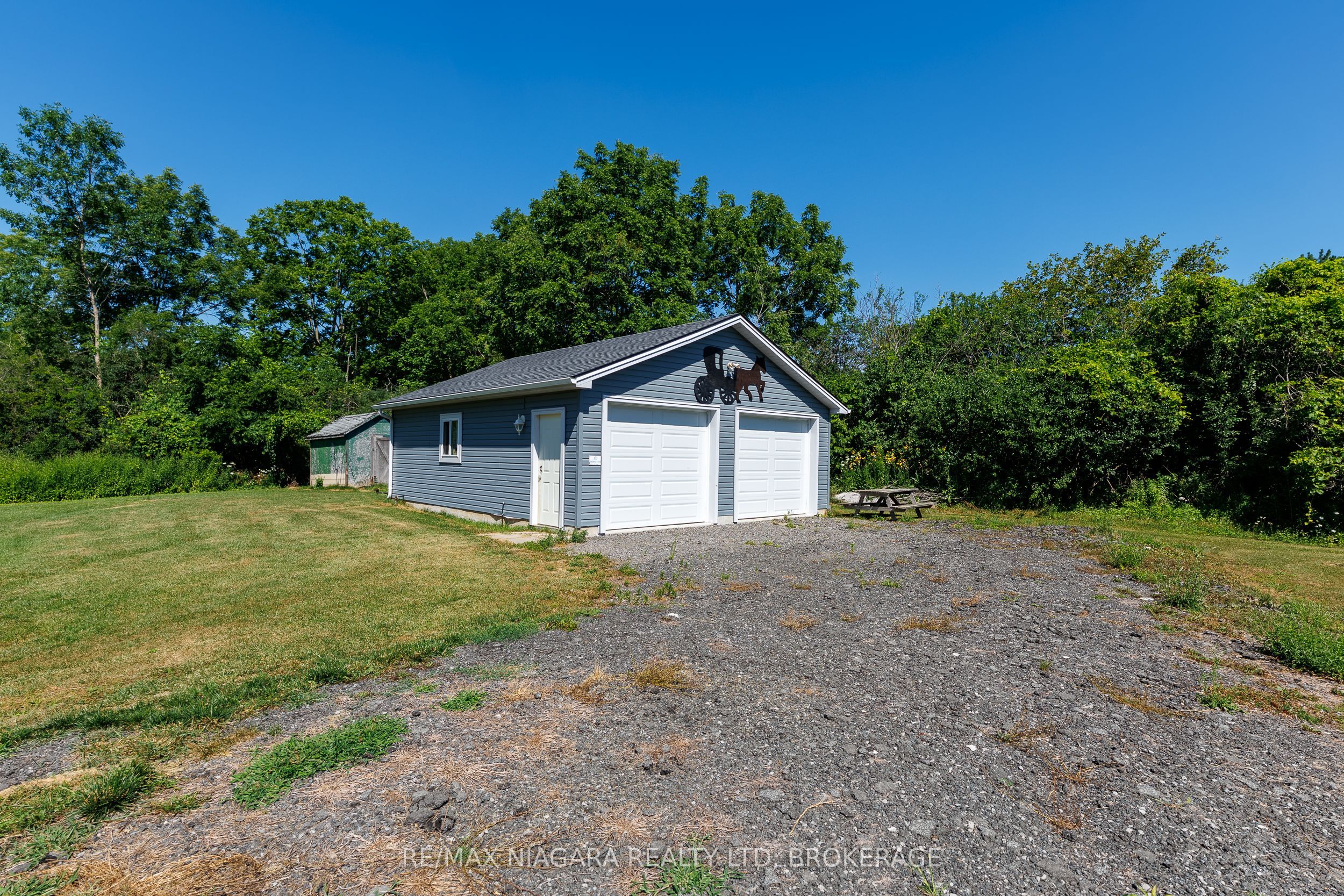 429 Delaware Avenue Property Photo 24