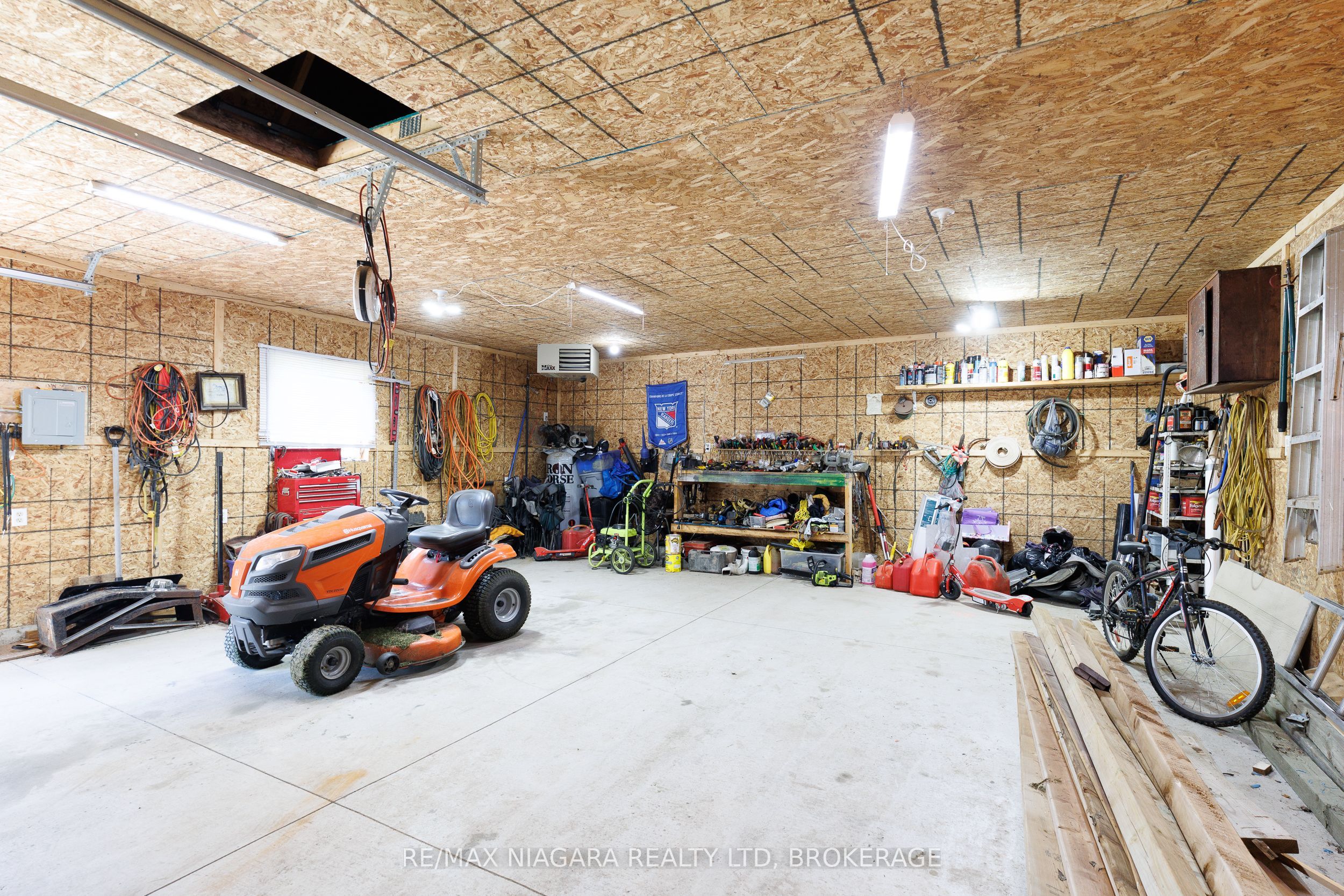 429 Delaware Avenue Property Photo 26