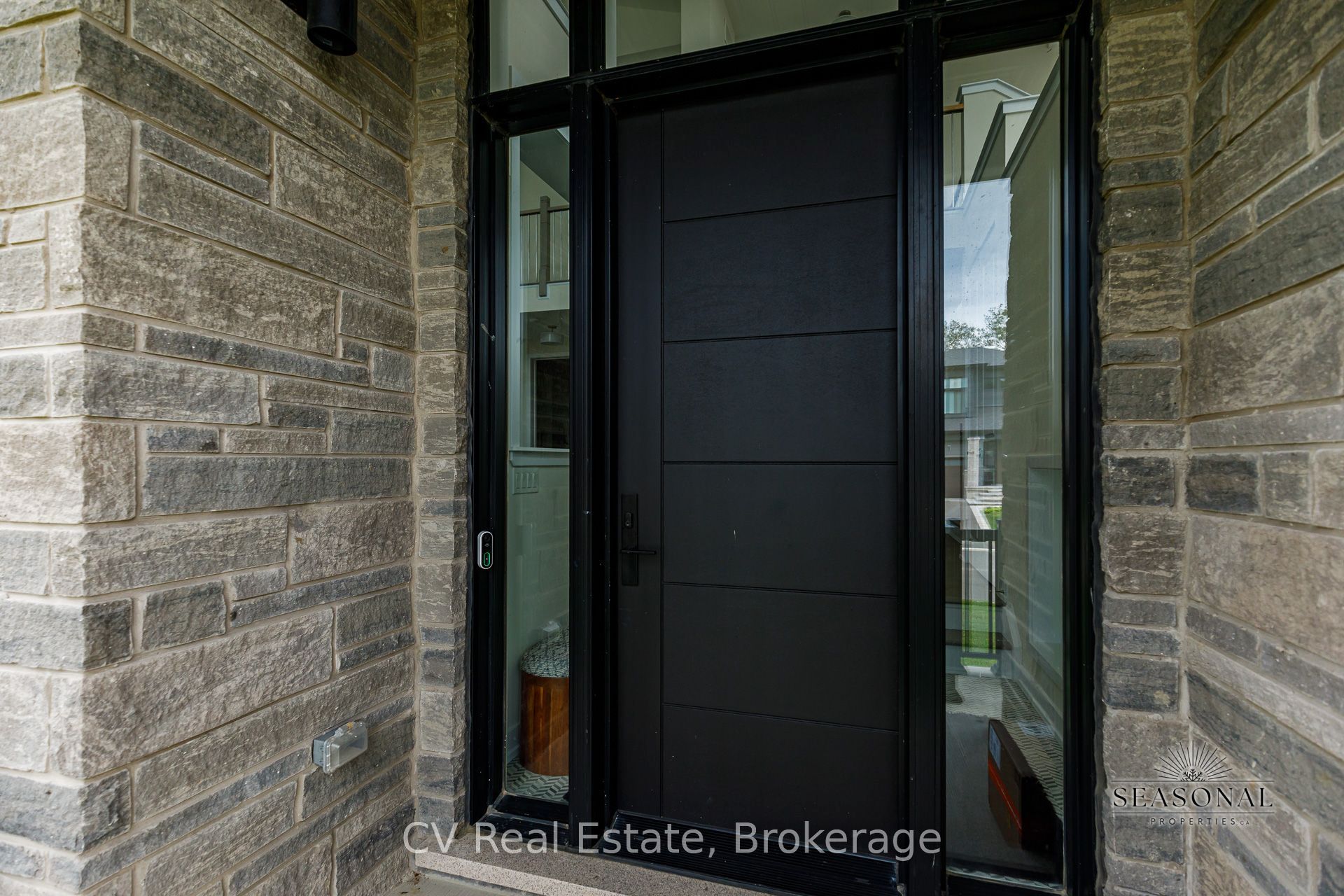 157 Springside Crescent Property Photo 5