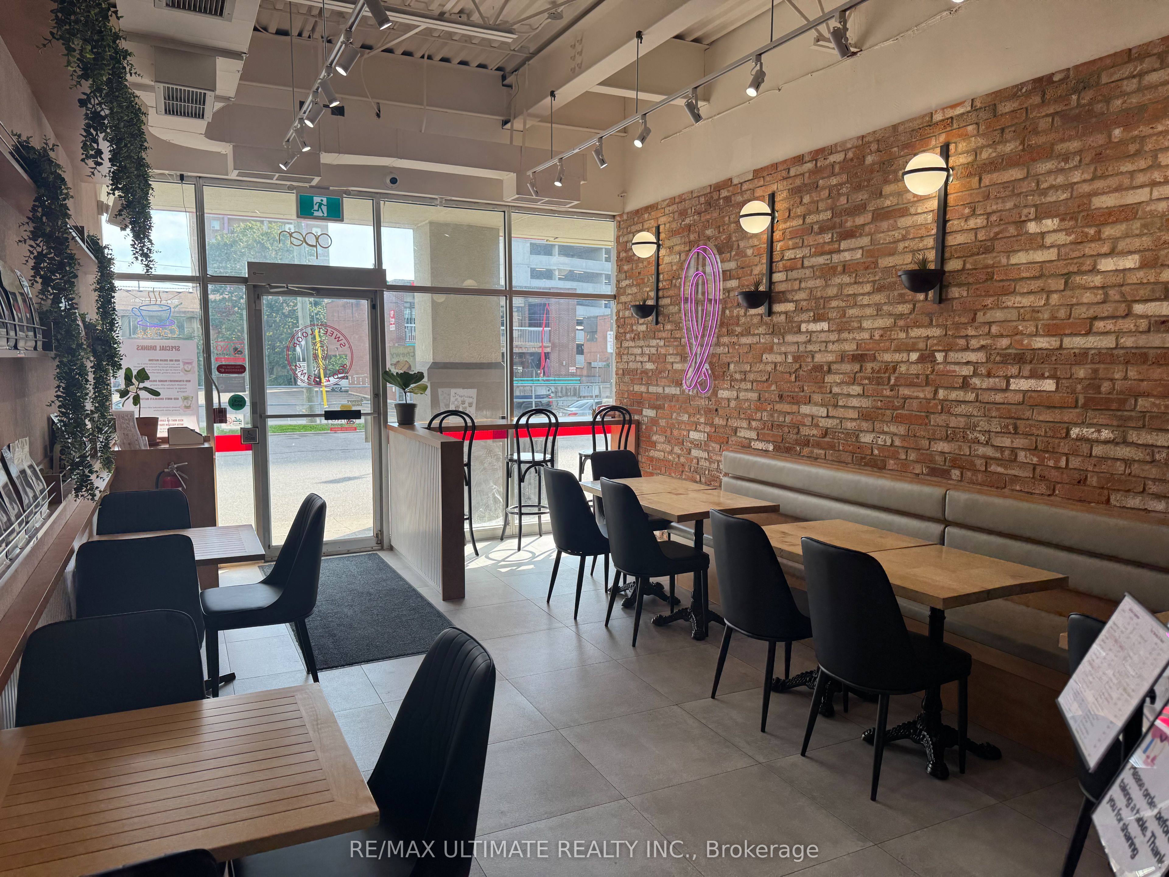 255 King Street N 12 Property Photo 6