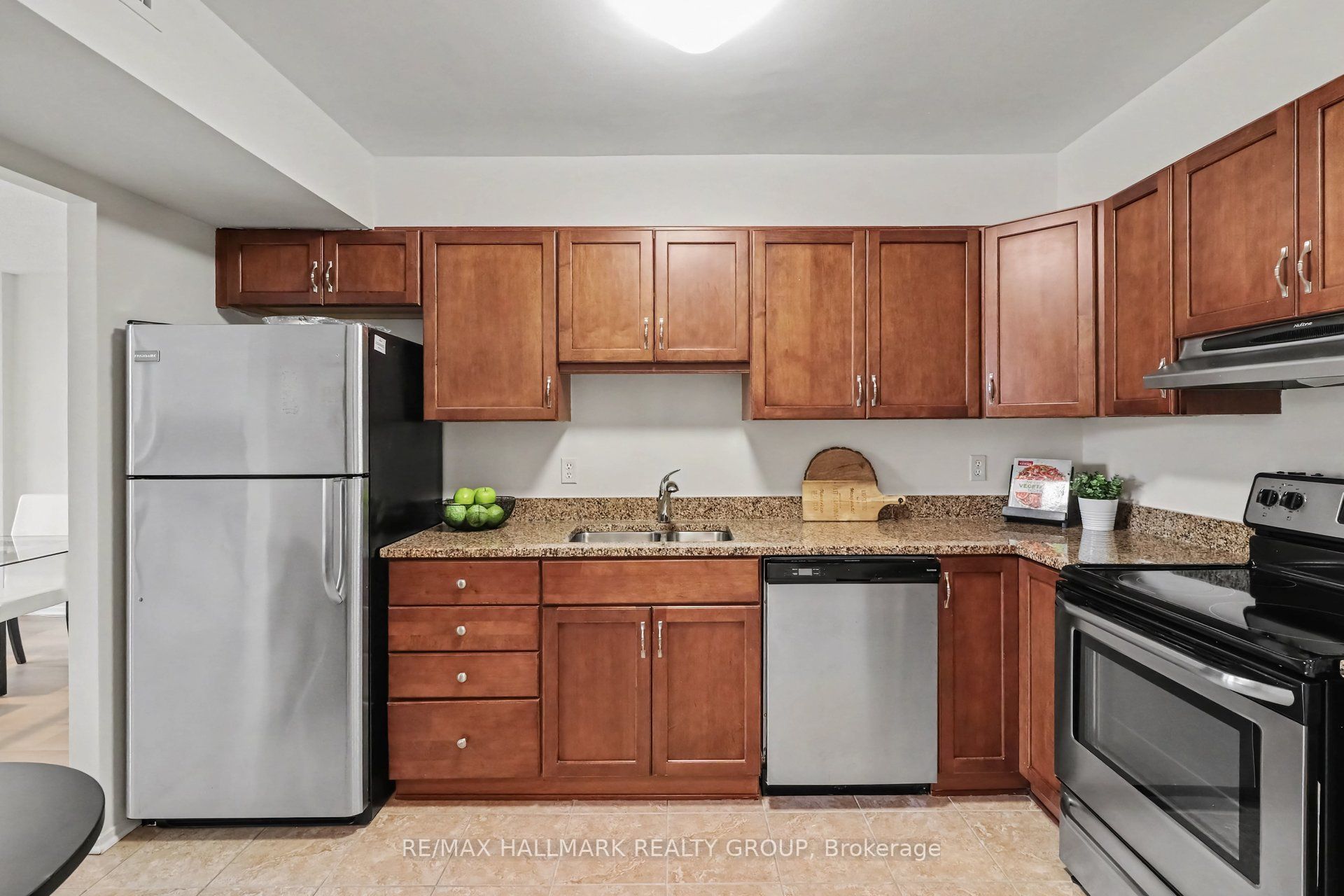 200 Lafontaine Avenue 902 Property Photo 11