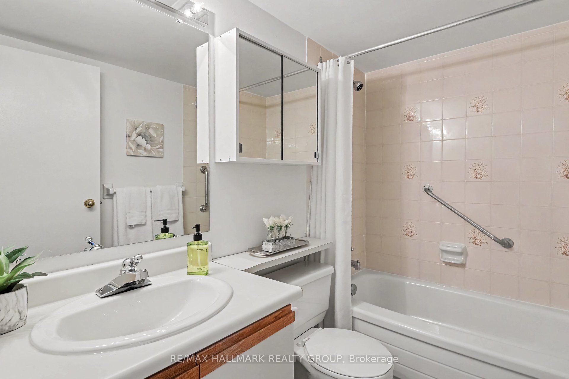 200 Lafontaine Avenue 902 Property Photo 17