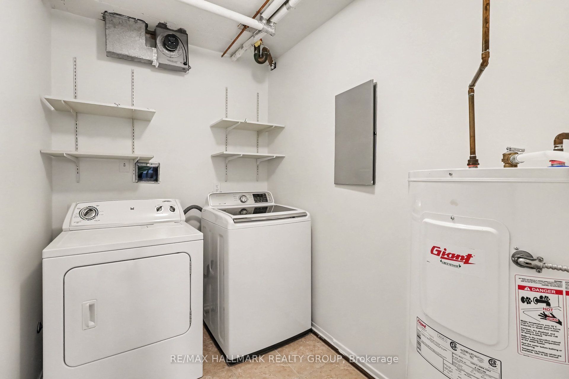 200 Lafontaine Avenue 902 Property Photo 22