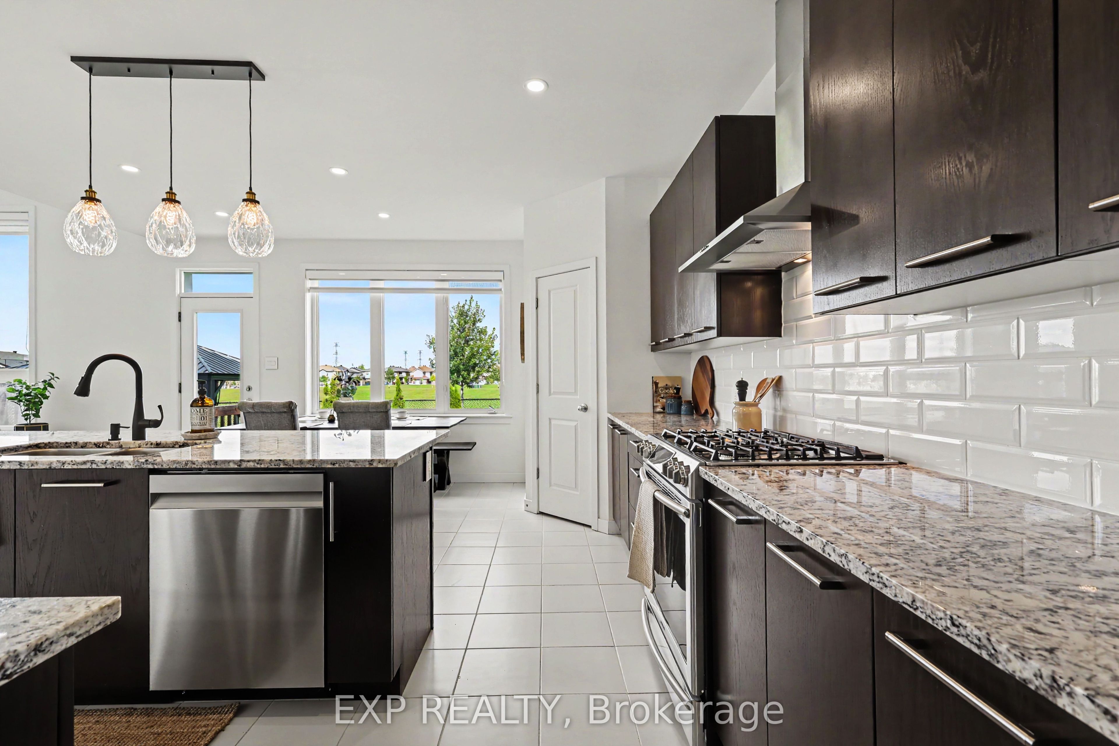 362 Gloaming Crescent Property Photo 16