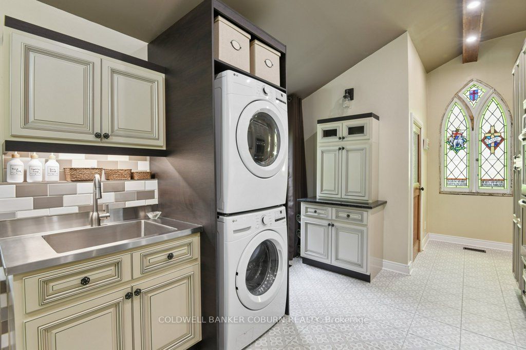22 First Street Property Photo 21