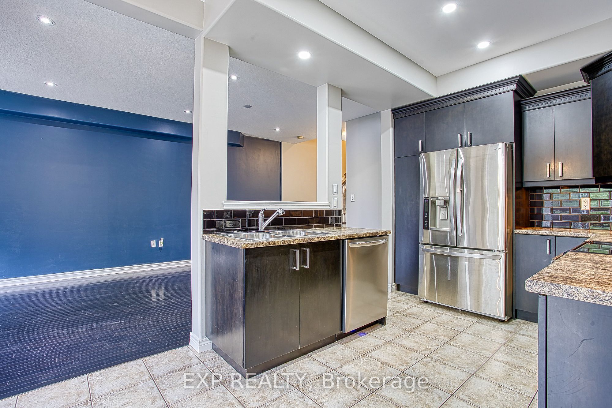 52 Dartmouth Gate Main Property Photo 12
