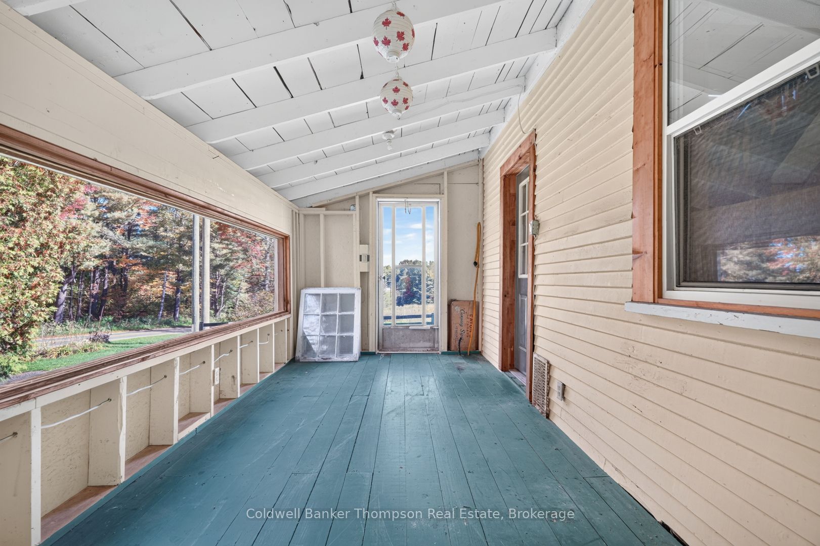 2326 Fraserburg Road Property Photo 10