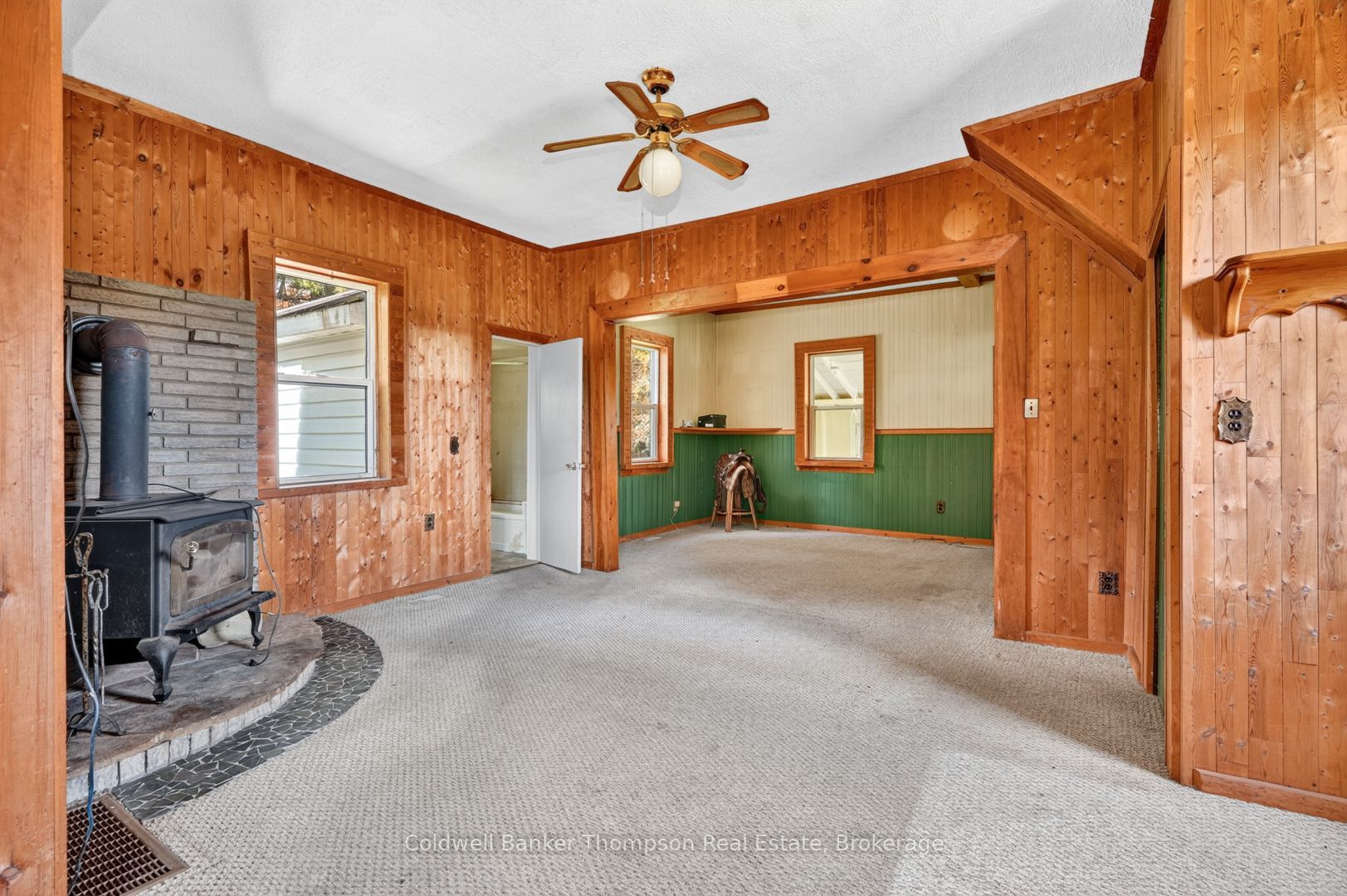 2326 Fraserburg Road Property Photo 17