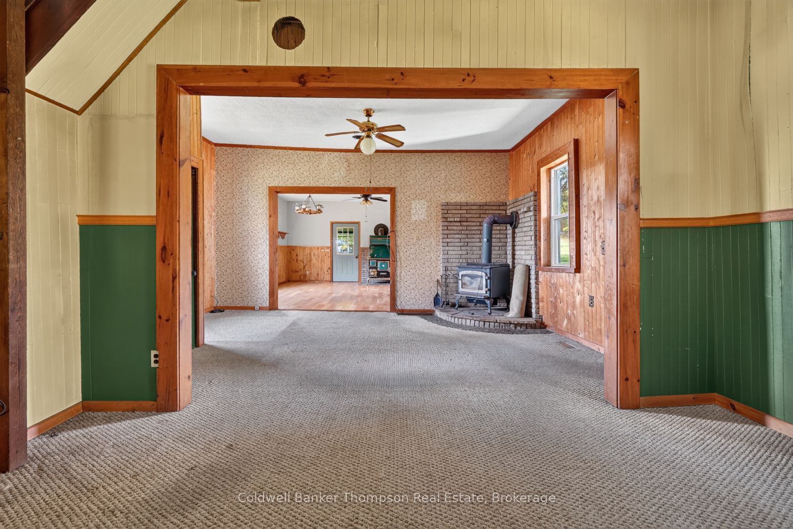 2326 Fraserburg Road Property Photo 19
