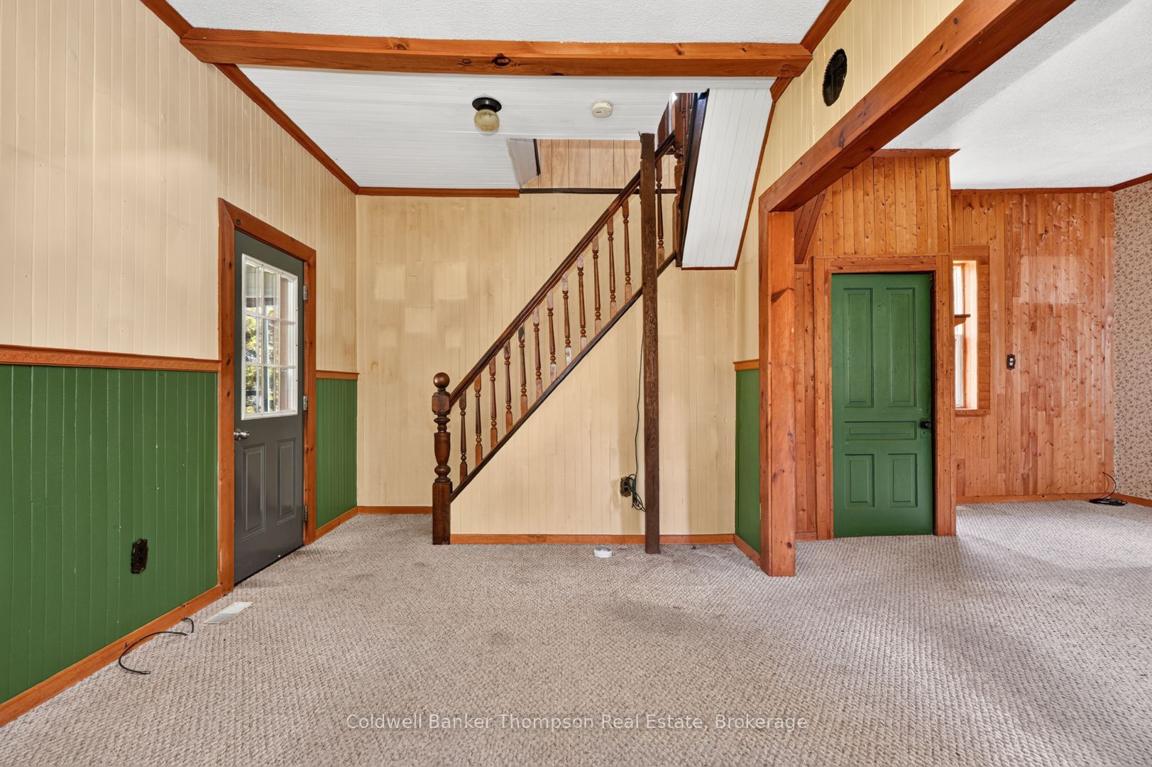 2326 Fraserburg Road Property Photo 21