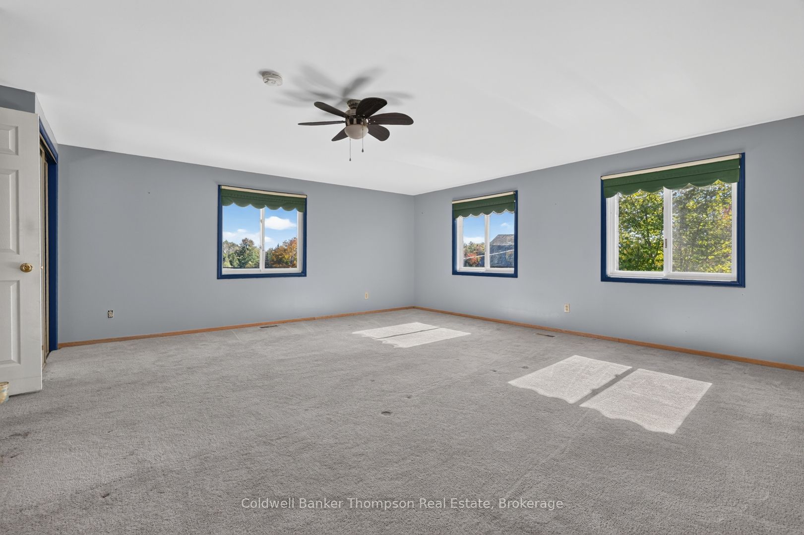 2326 Fraserburg Road Property Photo 24
