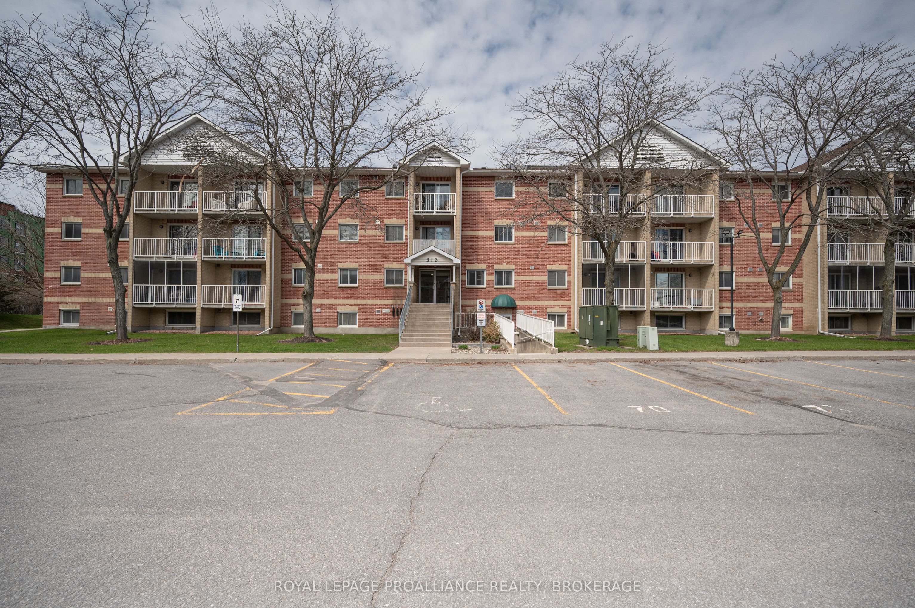 310 Kingsdale Avenue 313 Property Photo 1
