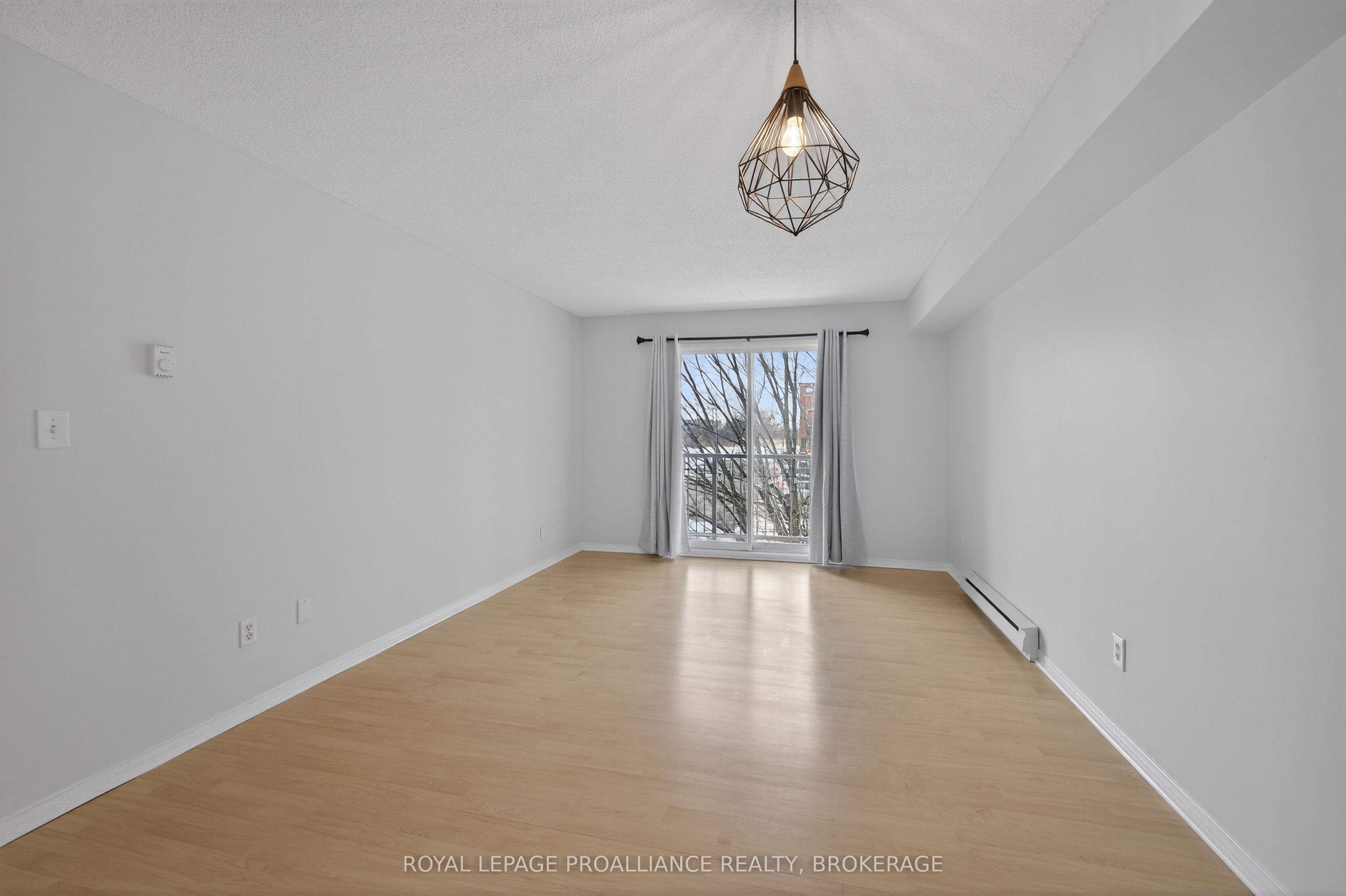 310 Kingsdale Avenue 313 Property Photo 10